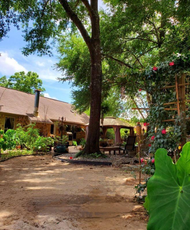 RIDGEFIELD - Residential