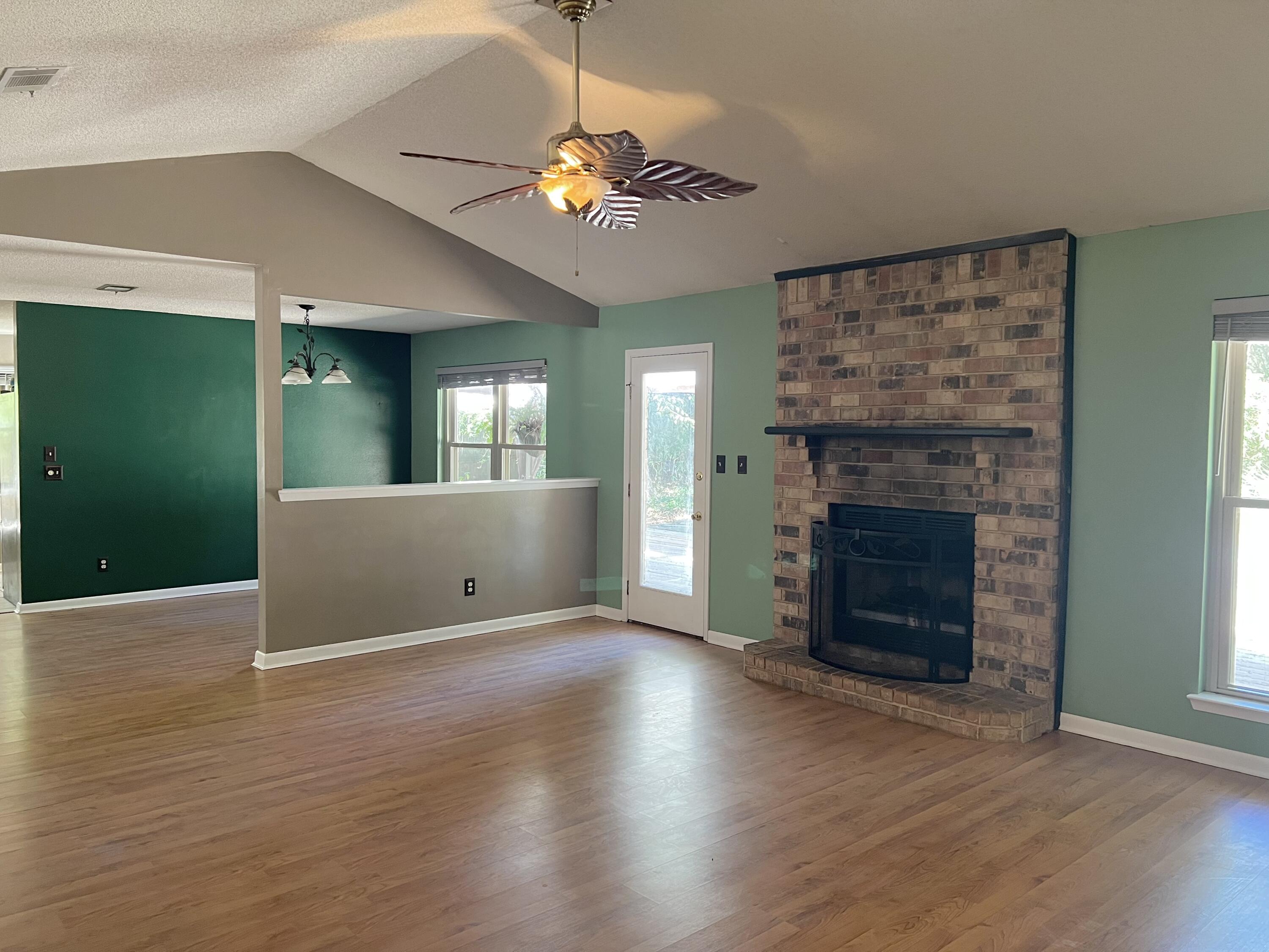 RIDGEFIELD - Residential