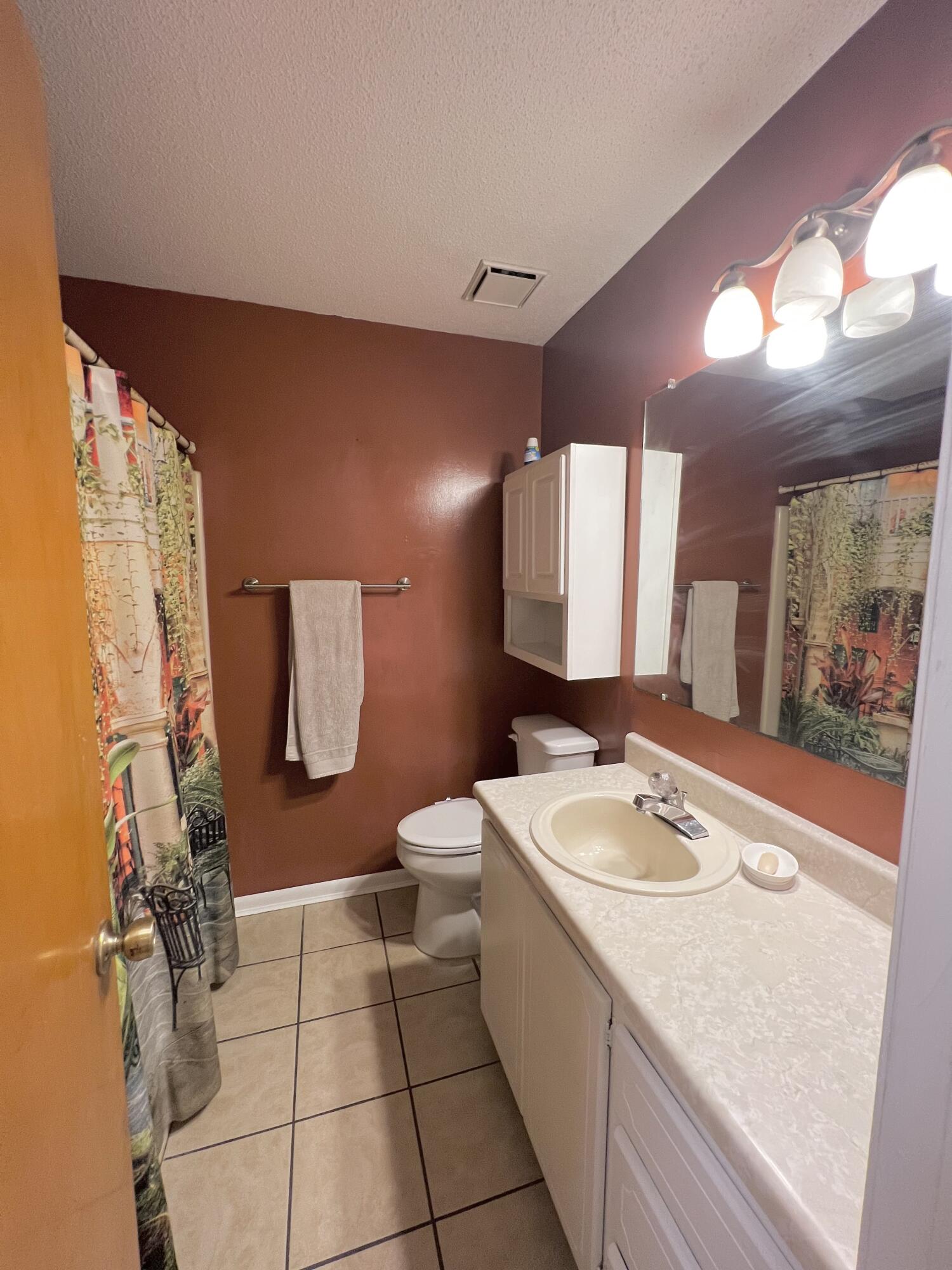 RIDGEFIELD - Residential