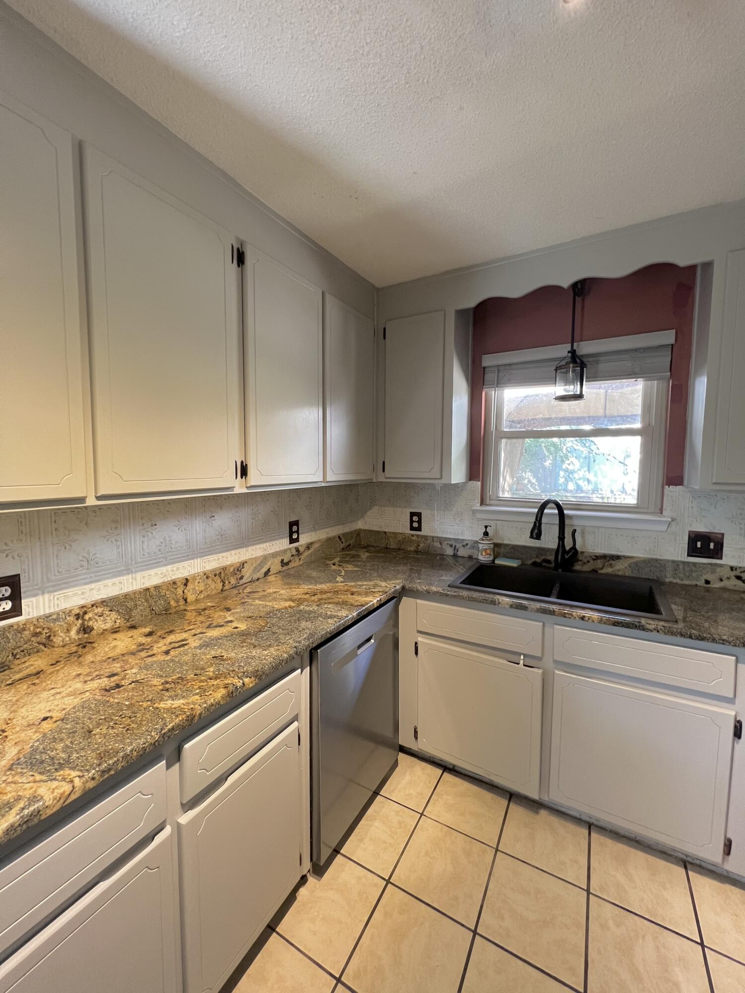 RIDGEFIELD - Residential