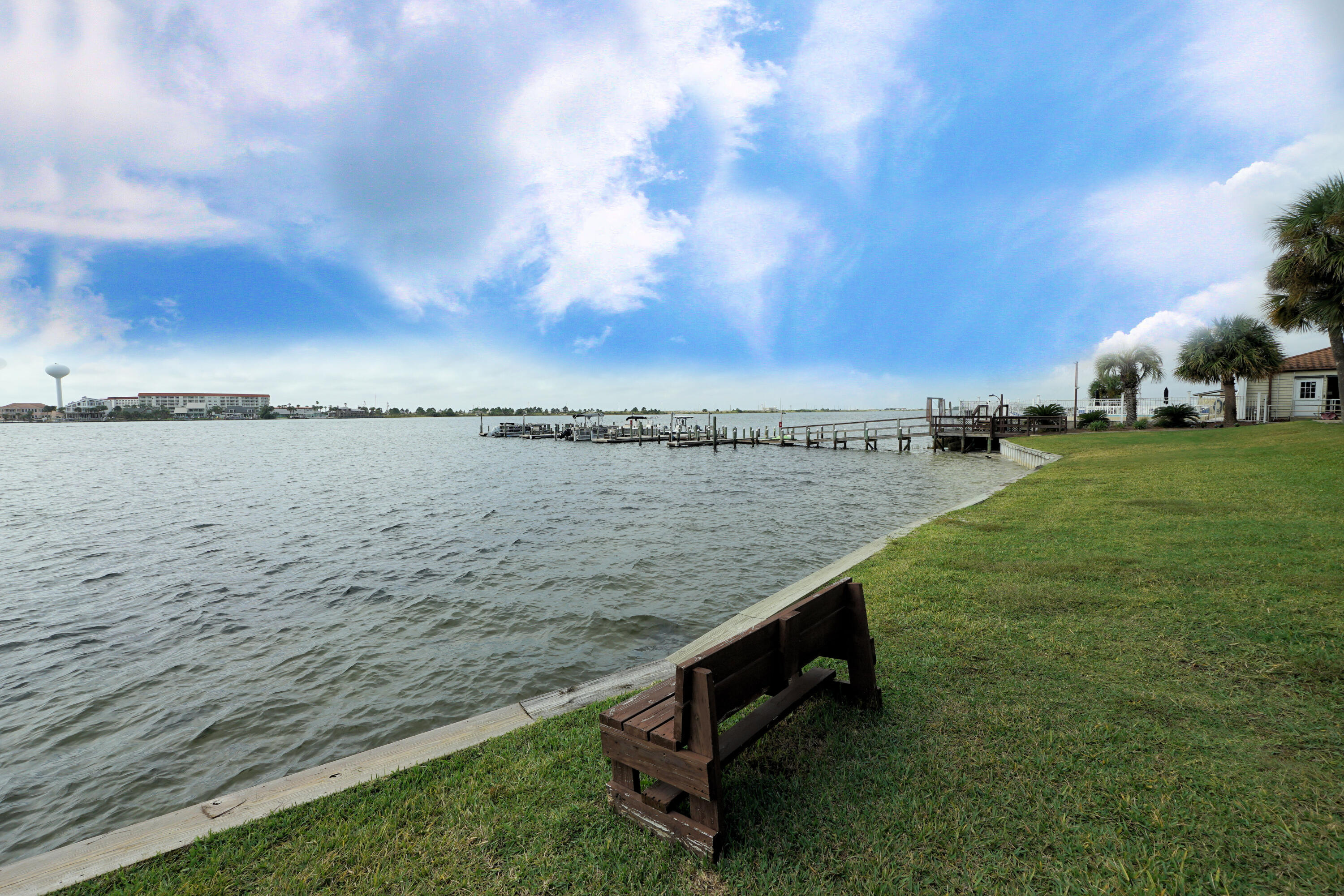 FOUNTAINHEAD CONDO - Residential Lease