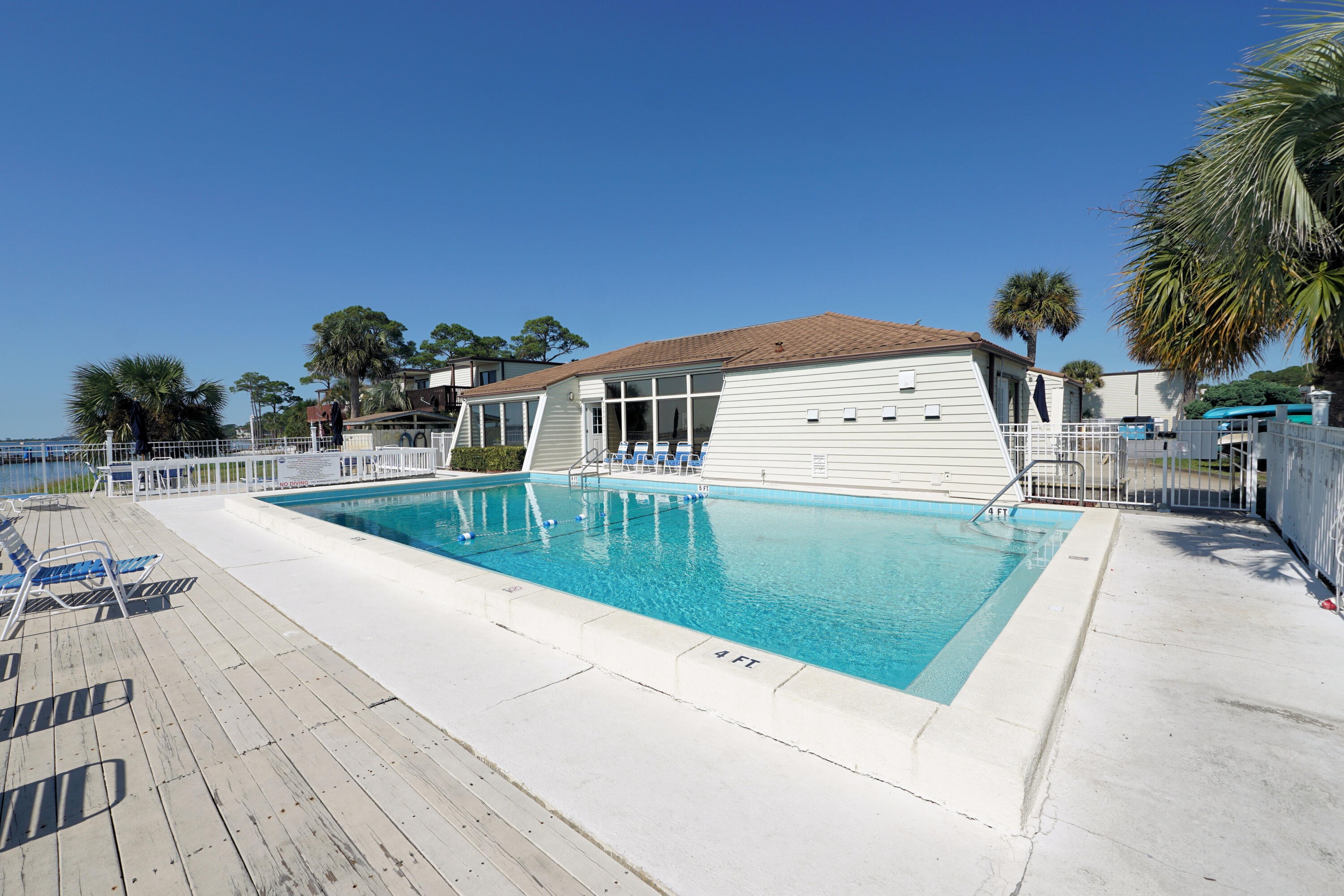 FOUNTAINHEAD CONDO - Residential Lease