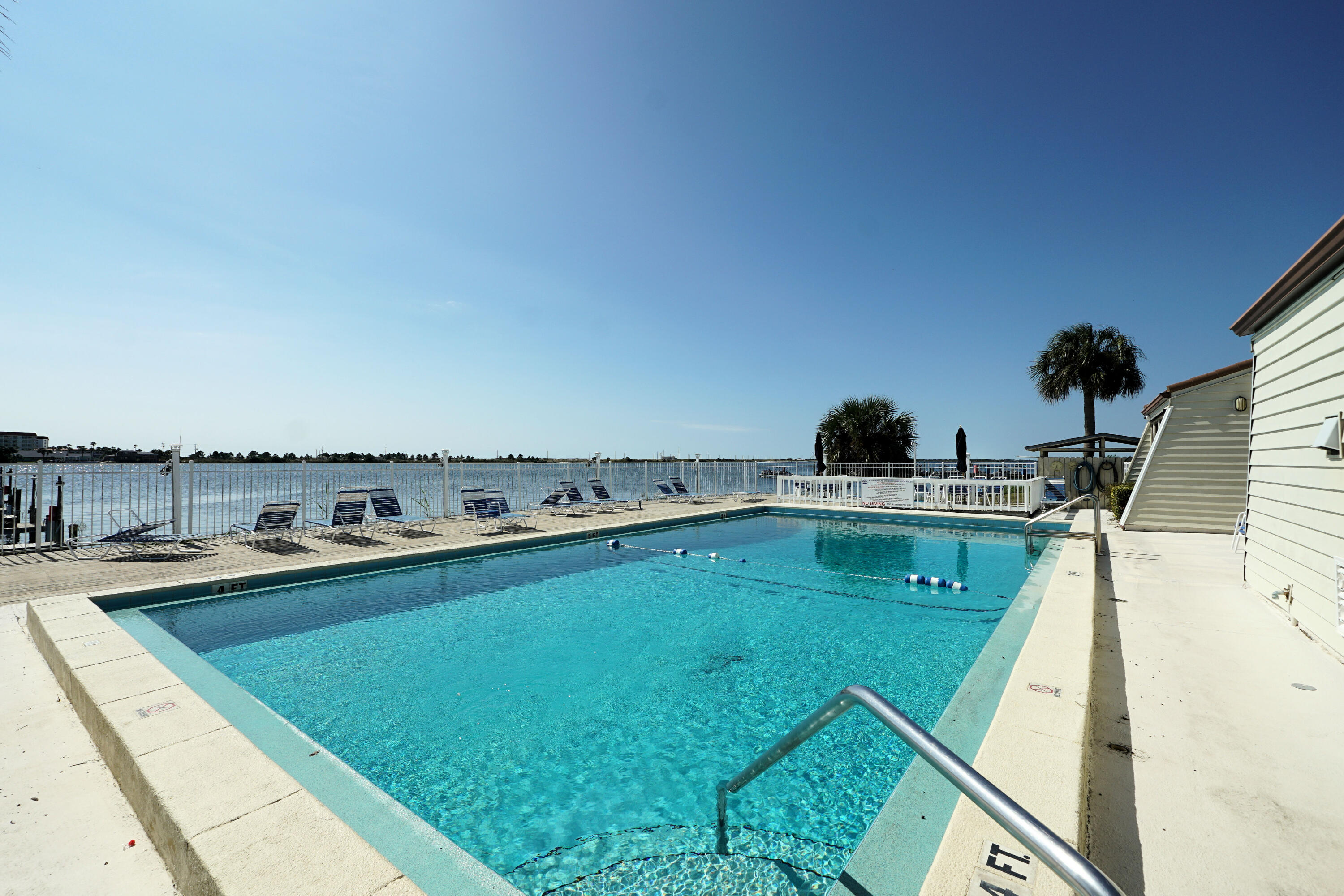 FOUNTAINHEAD CONDO - Residential Lease