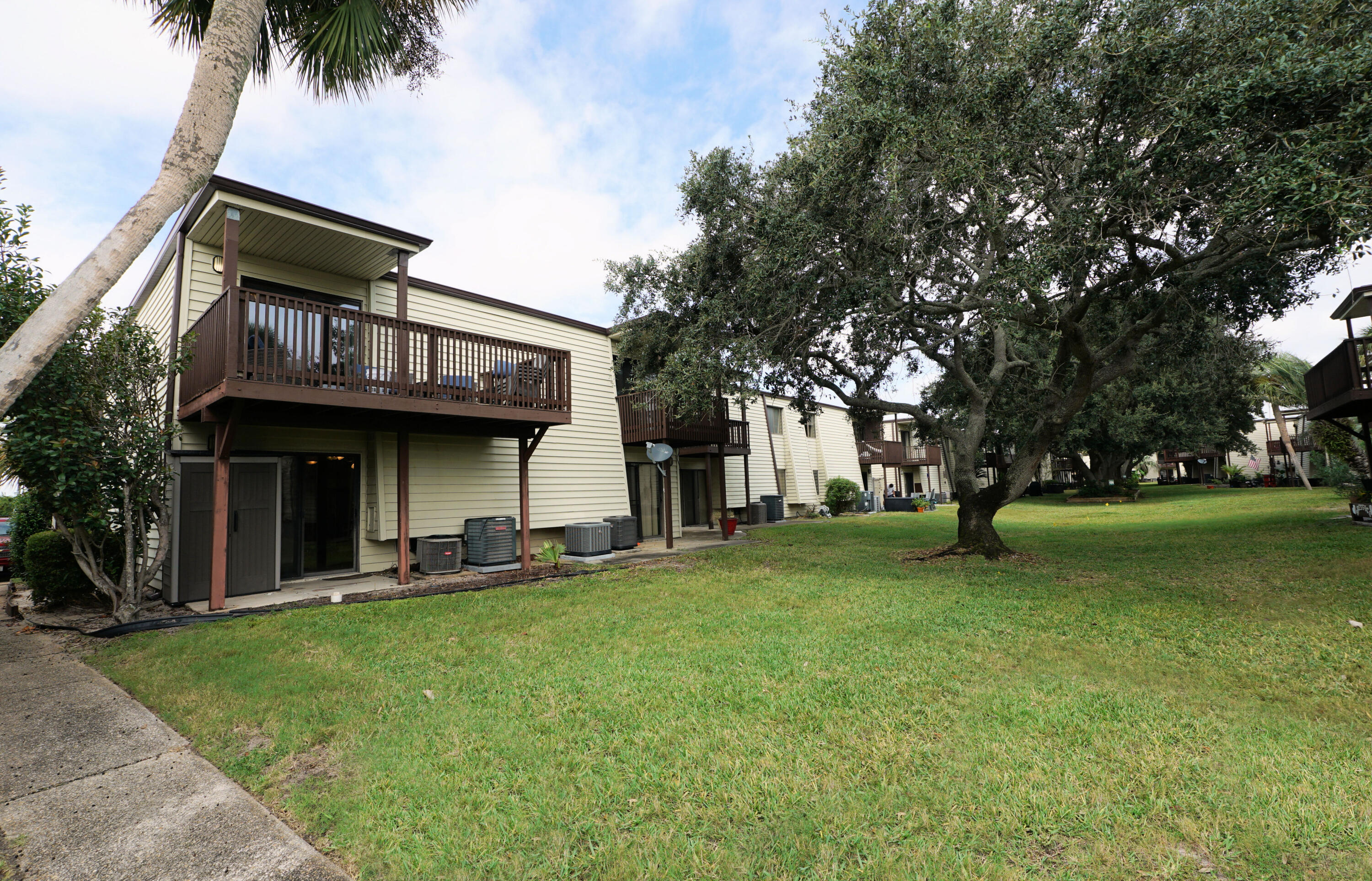 FOUNTAINHEAD CONDO - Residential Lease