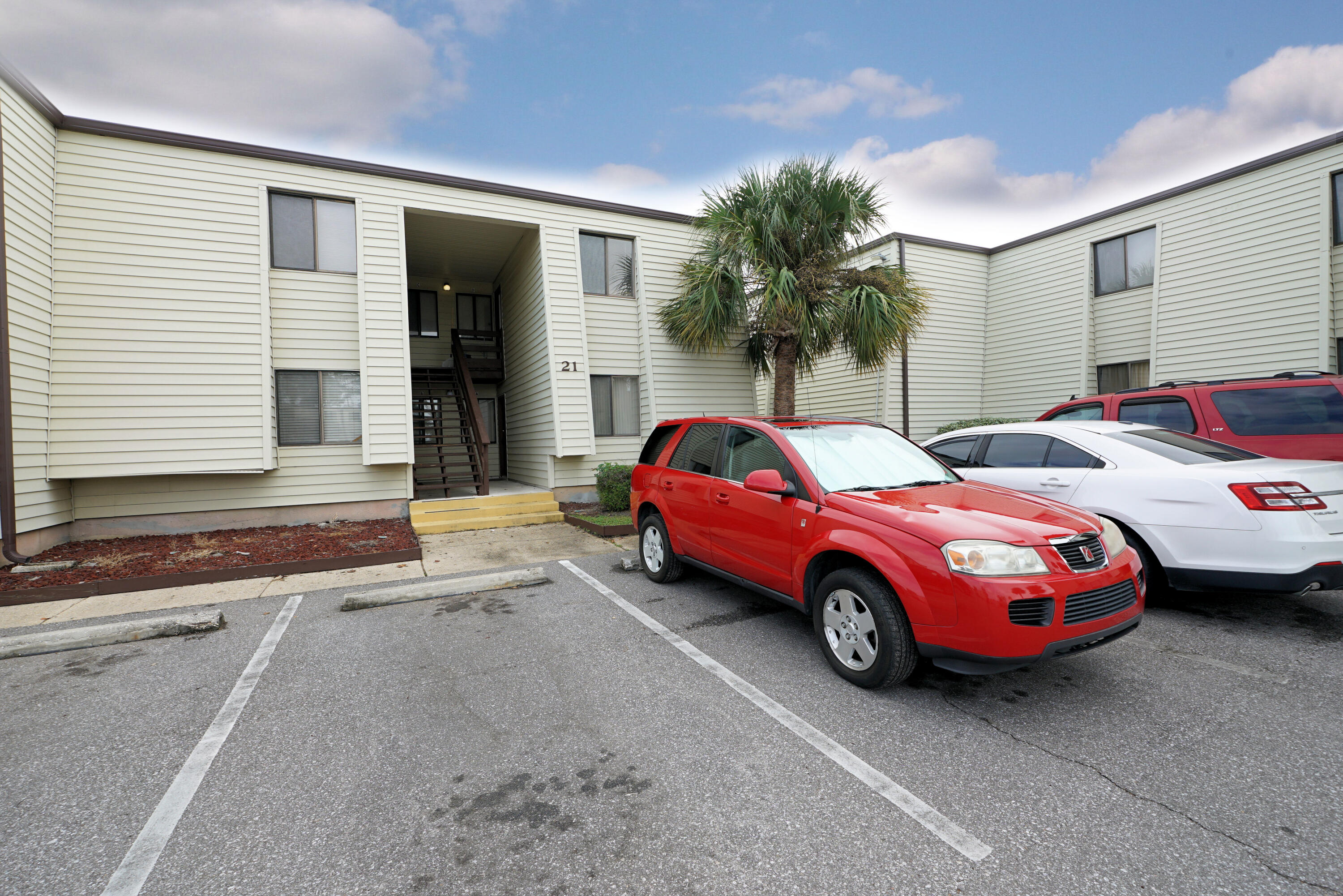 FOUNTAINHEAD CONDO - Residential Lease