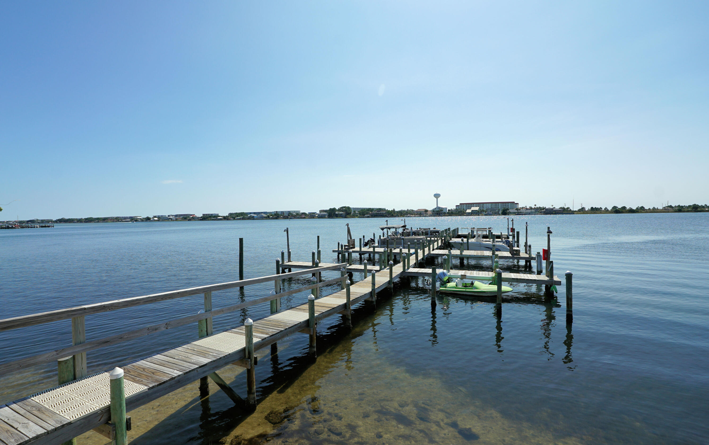 FOUNTAINHEAD CONDO - Residential Lease