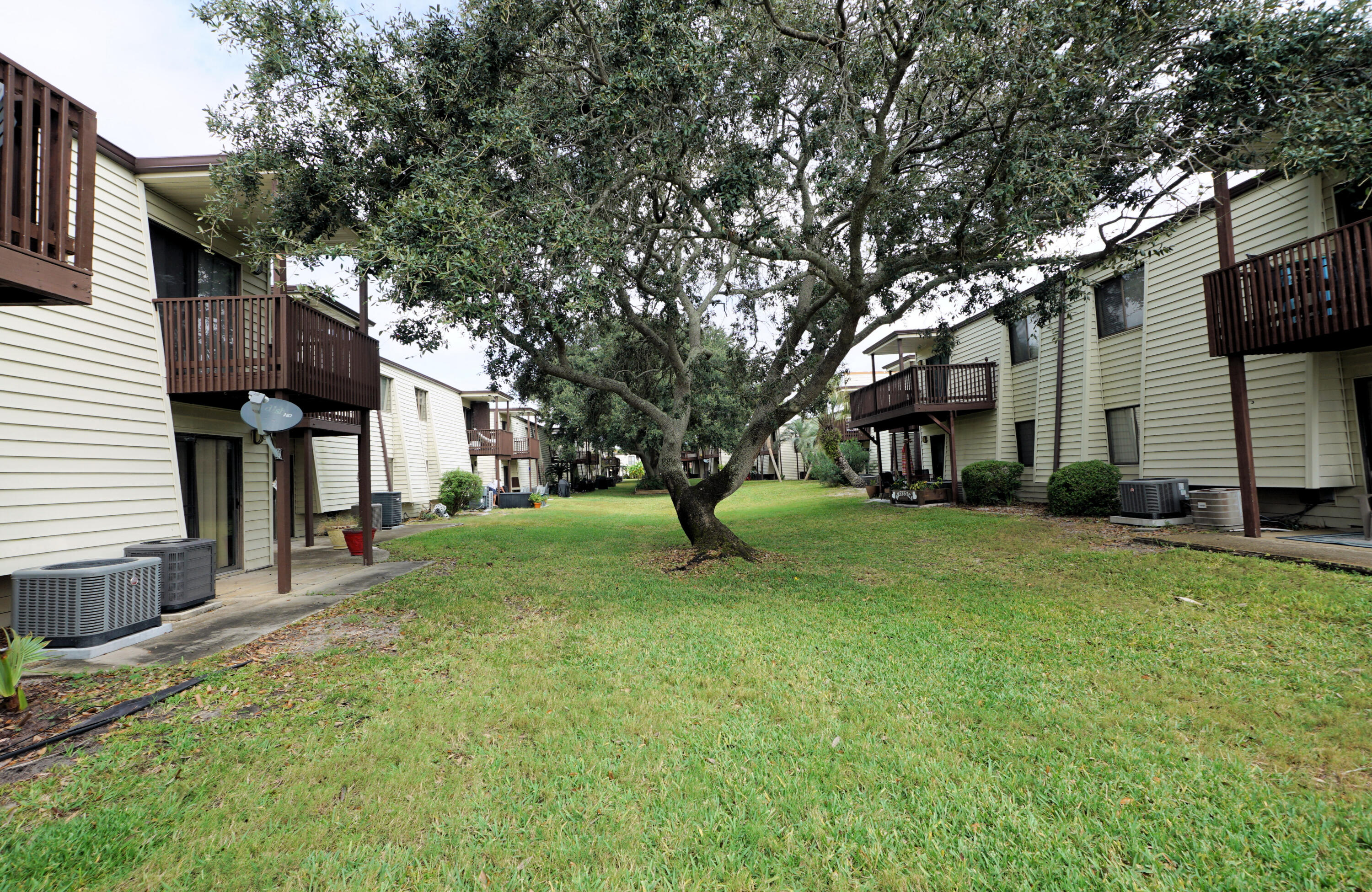 FOUNTAINHEAD CONDO - Residential Lease