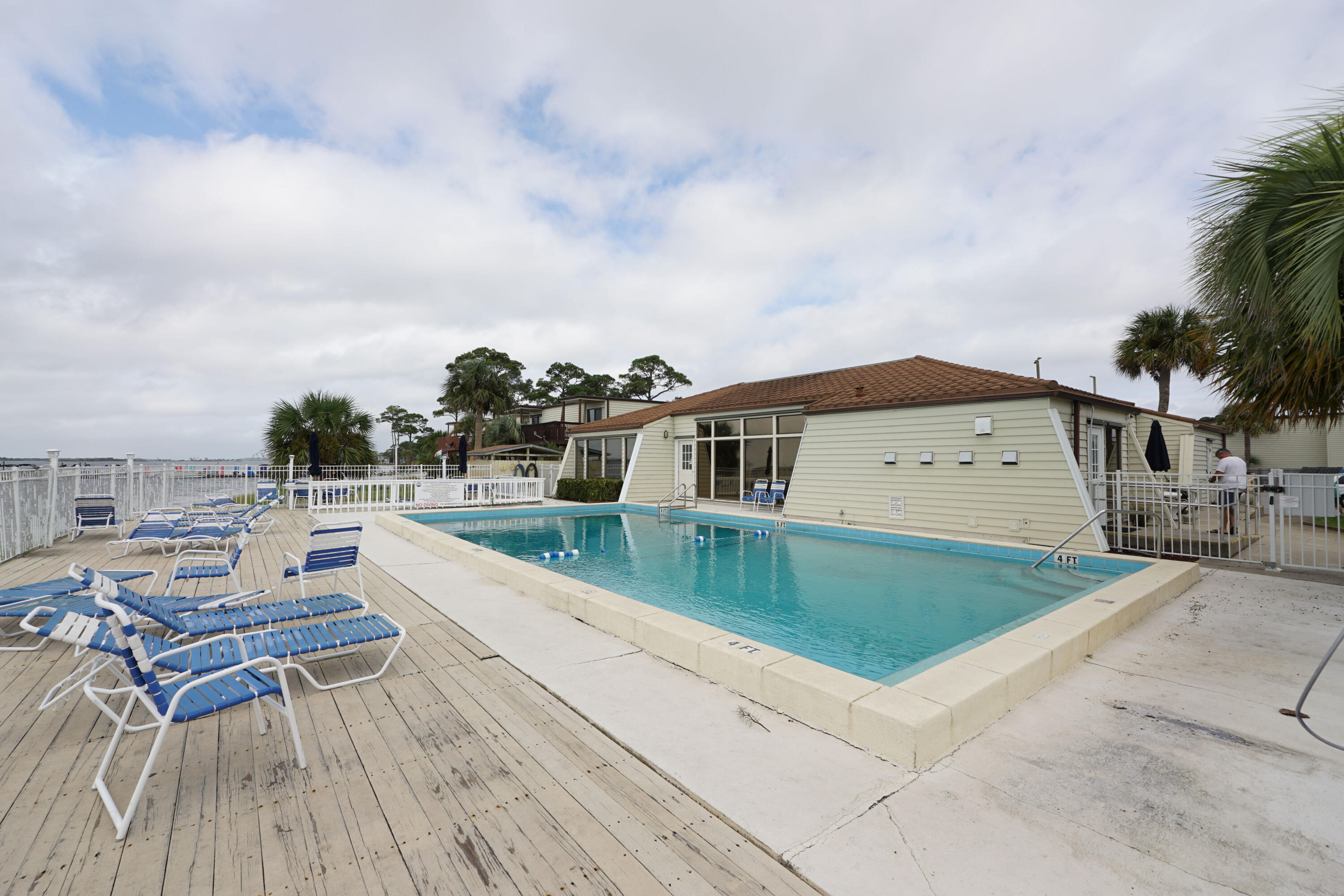 FOUNTAINHEAD CONDO - Residential Lease