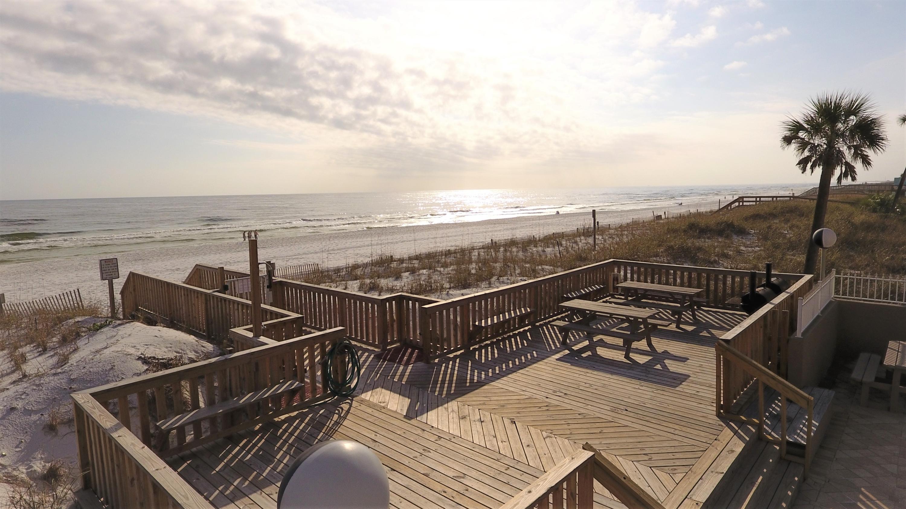 EMERALD ISLE - Residential