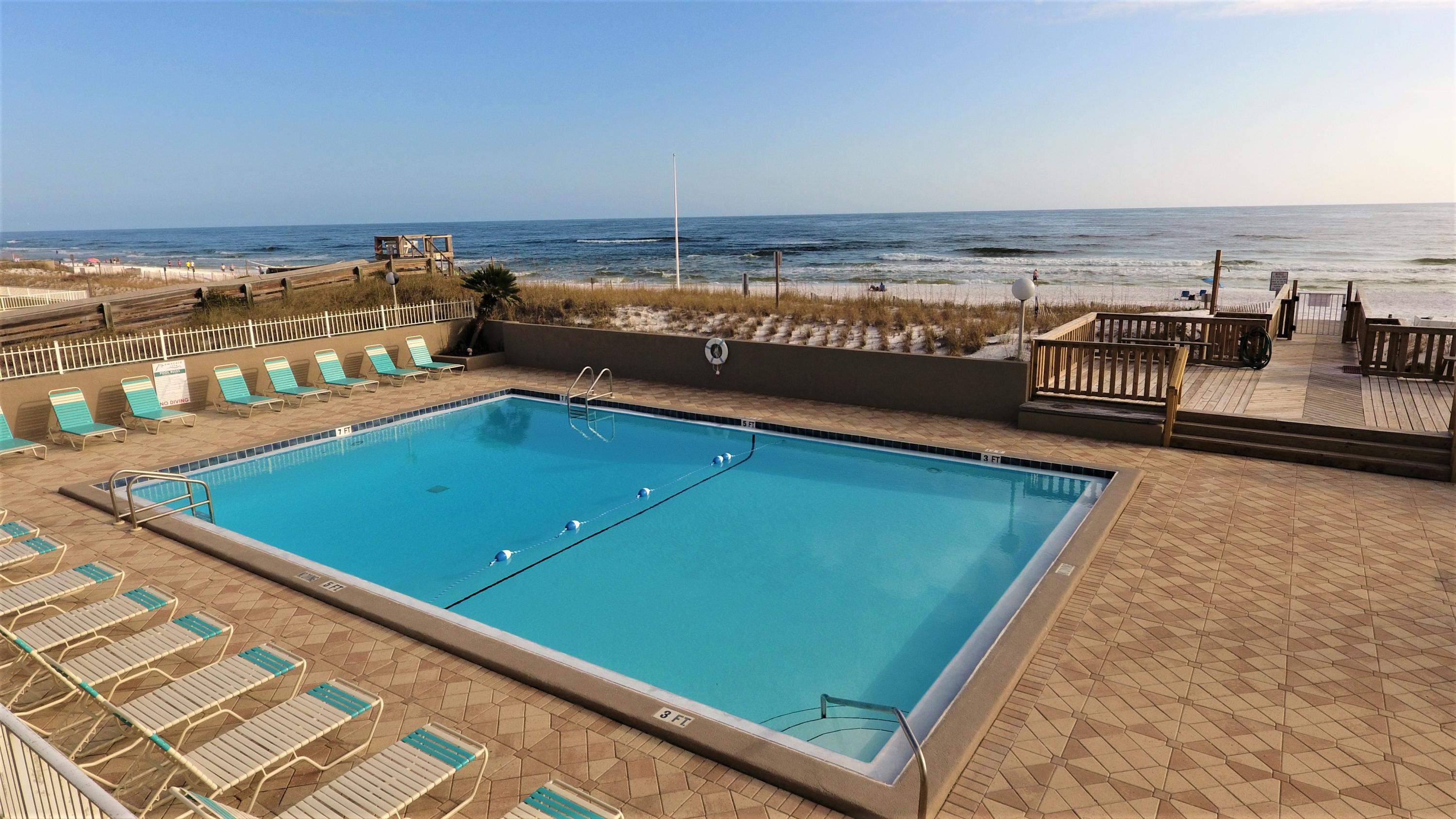 EMERALD ISLE - Residential