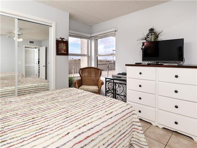 ISLAND ECHO CONDO - Residential