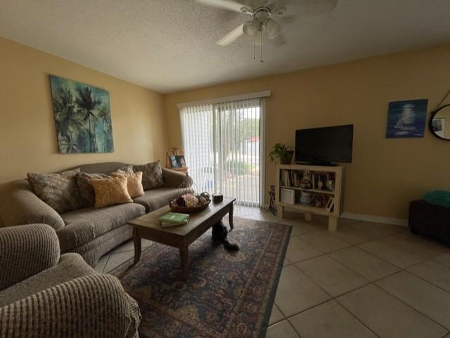 FINISTERRA CONDO - Residential