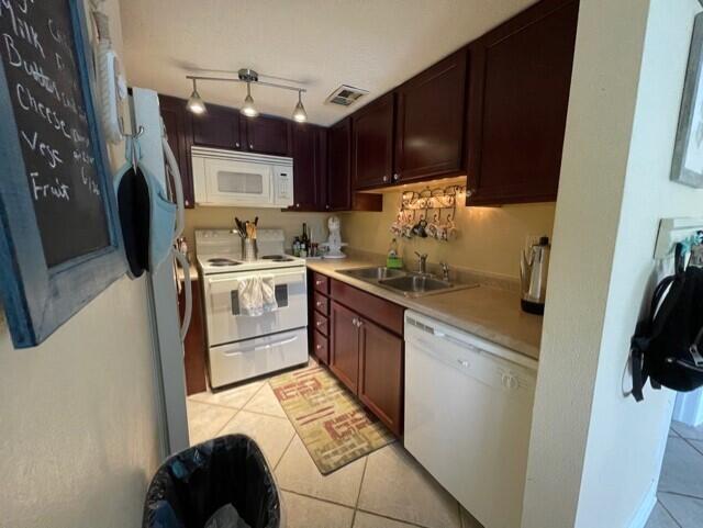 FINISTERRA CONDO - Residential