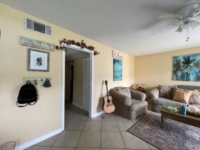 FINISTERRA CONDO - Residential