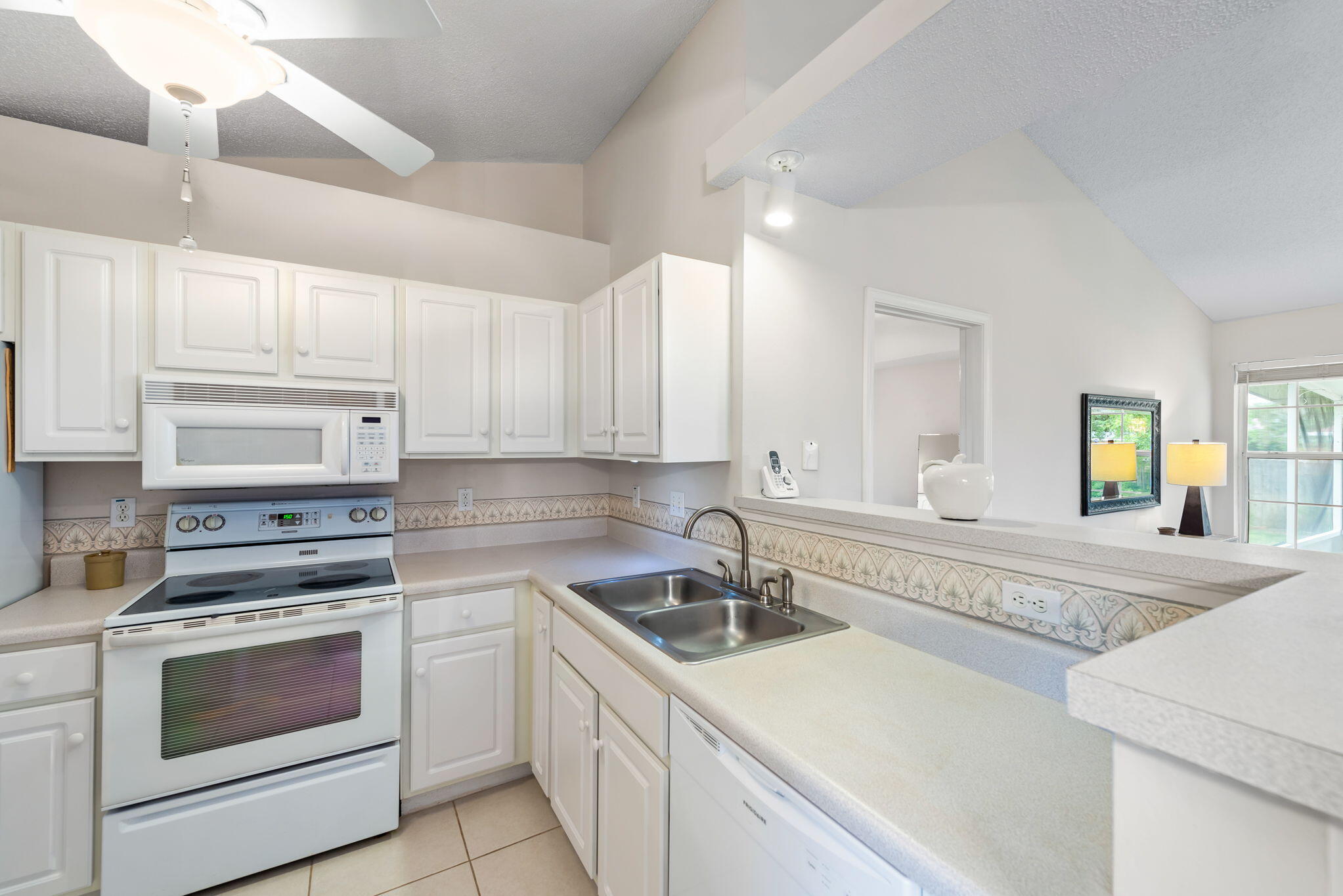 lighthouse Pointe - Residential