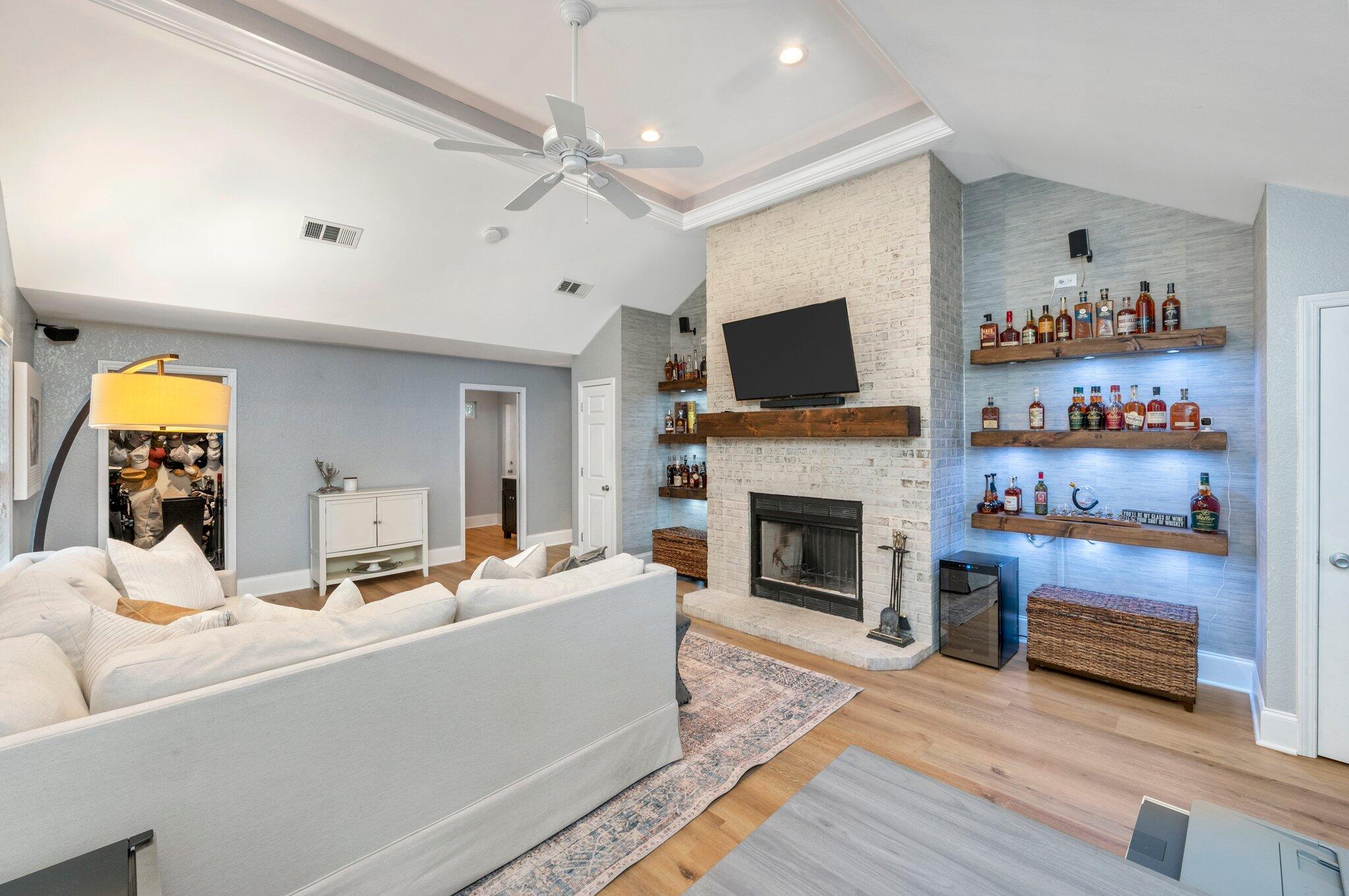 SOUTHWIND PH 4 - Residential
