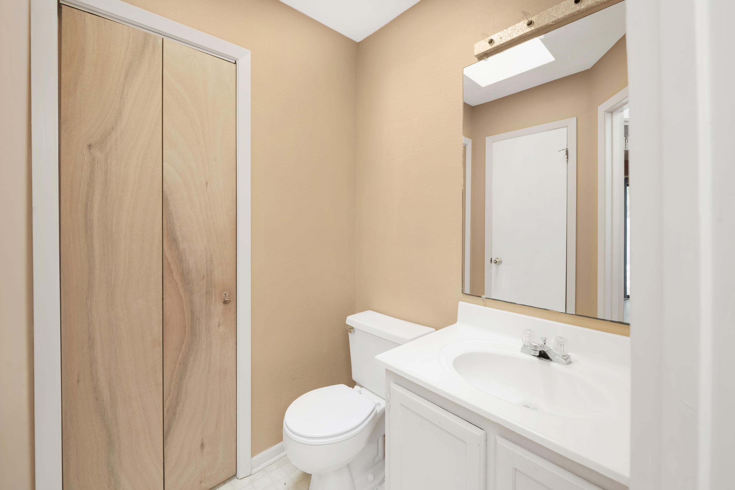 VIKING MANOR PH 1 - Residential