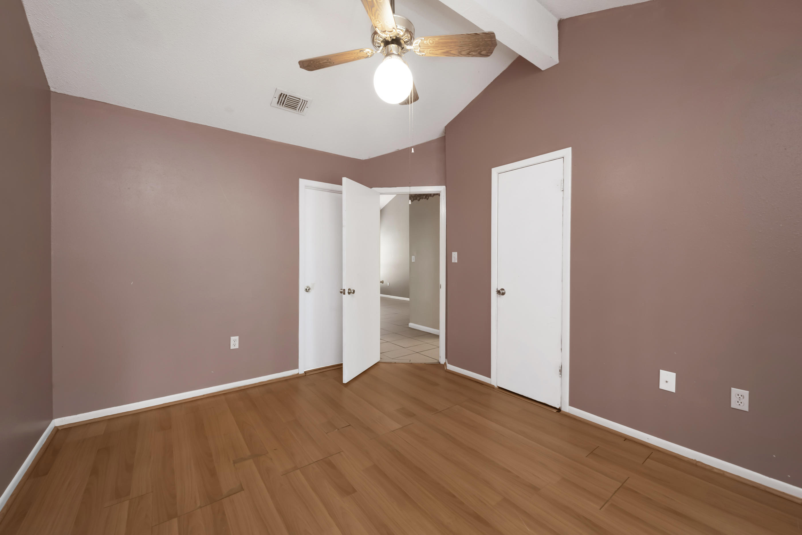 VIKING MANOR PH 1 - Residential