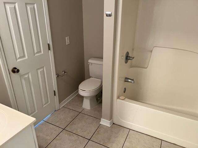 SHANYN TAYLOR OAKS - Residential Lease