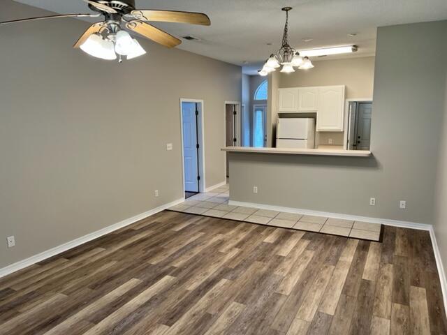 SHANYN TAYLOR OAKS - Residential Lease