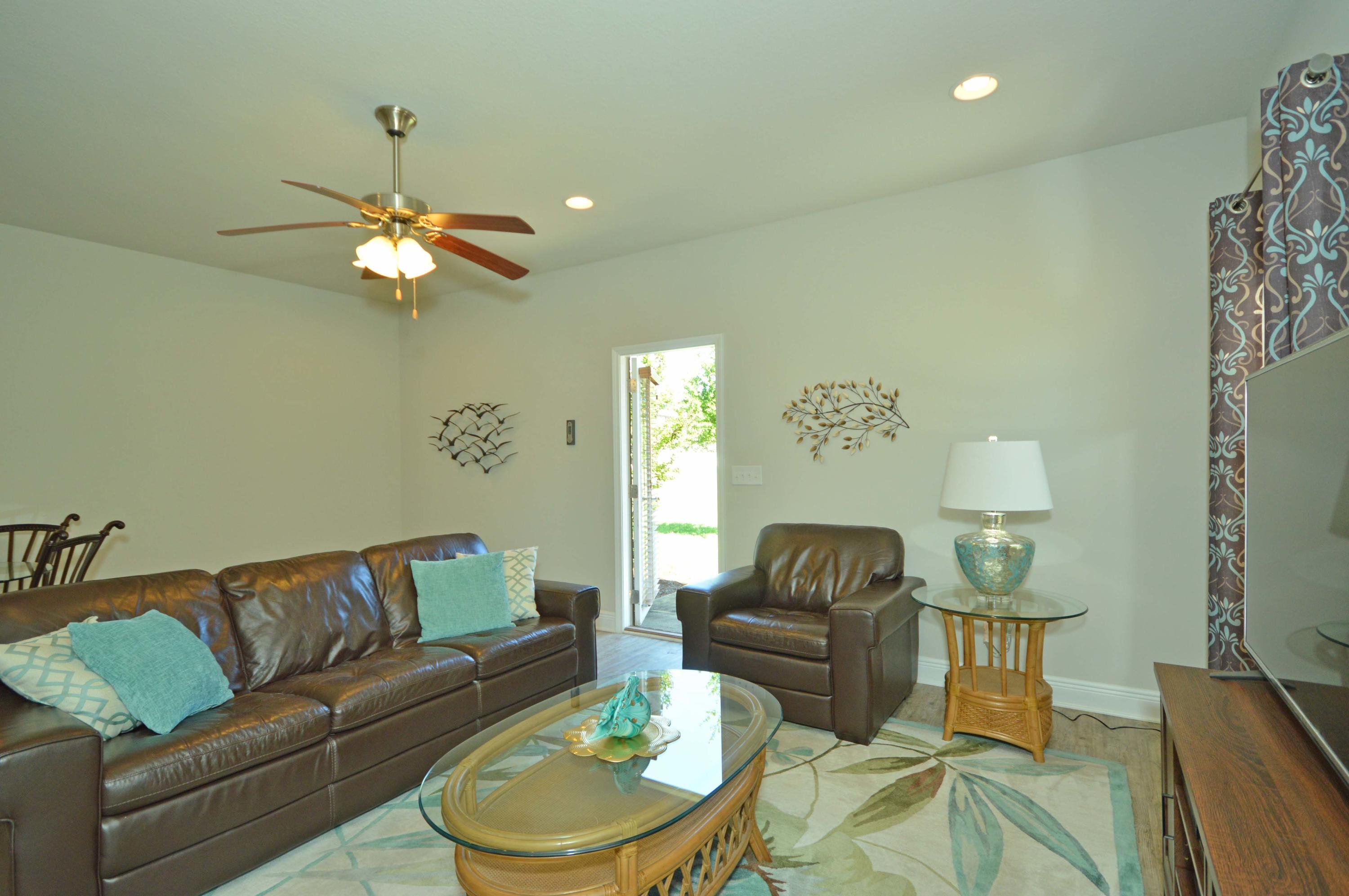 RESERVE POINTE - Residential