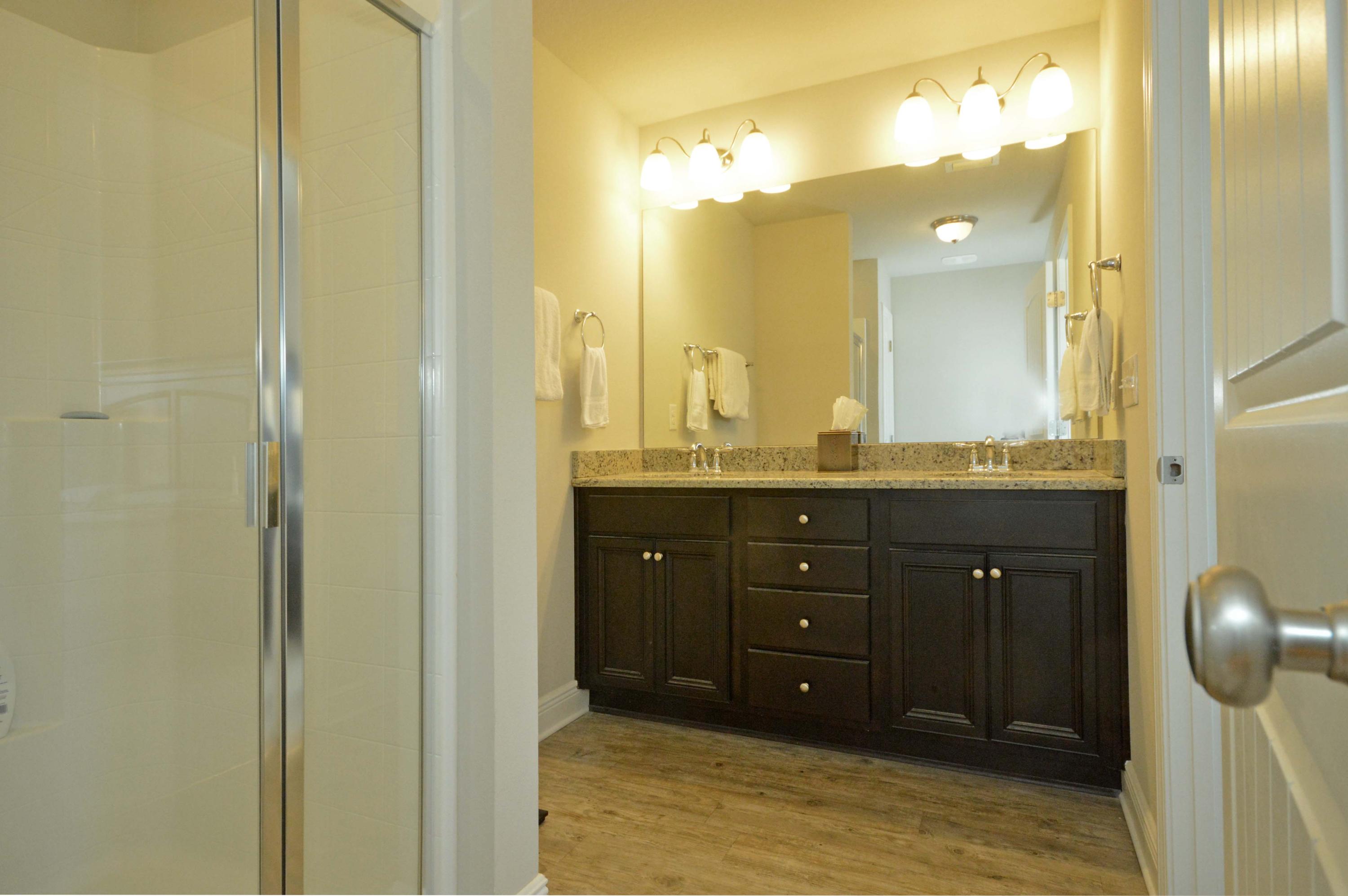 RESERVE POINTE - Residential