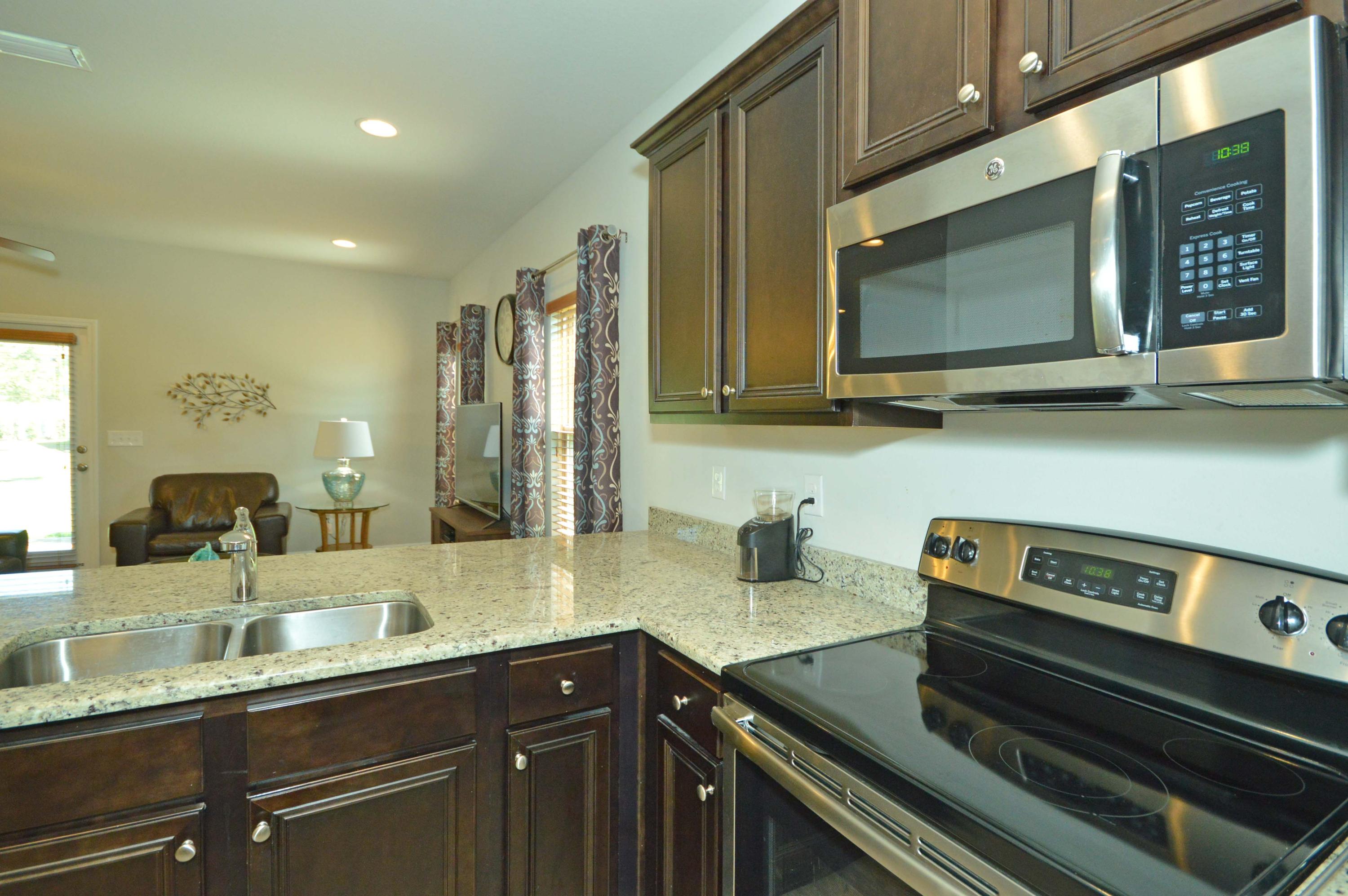 RESERVE POINTE - Residential