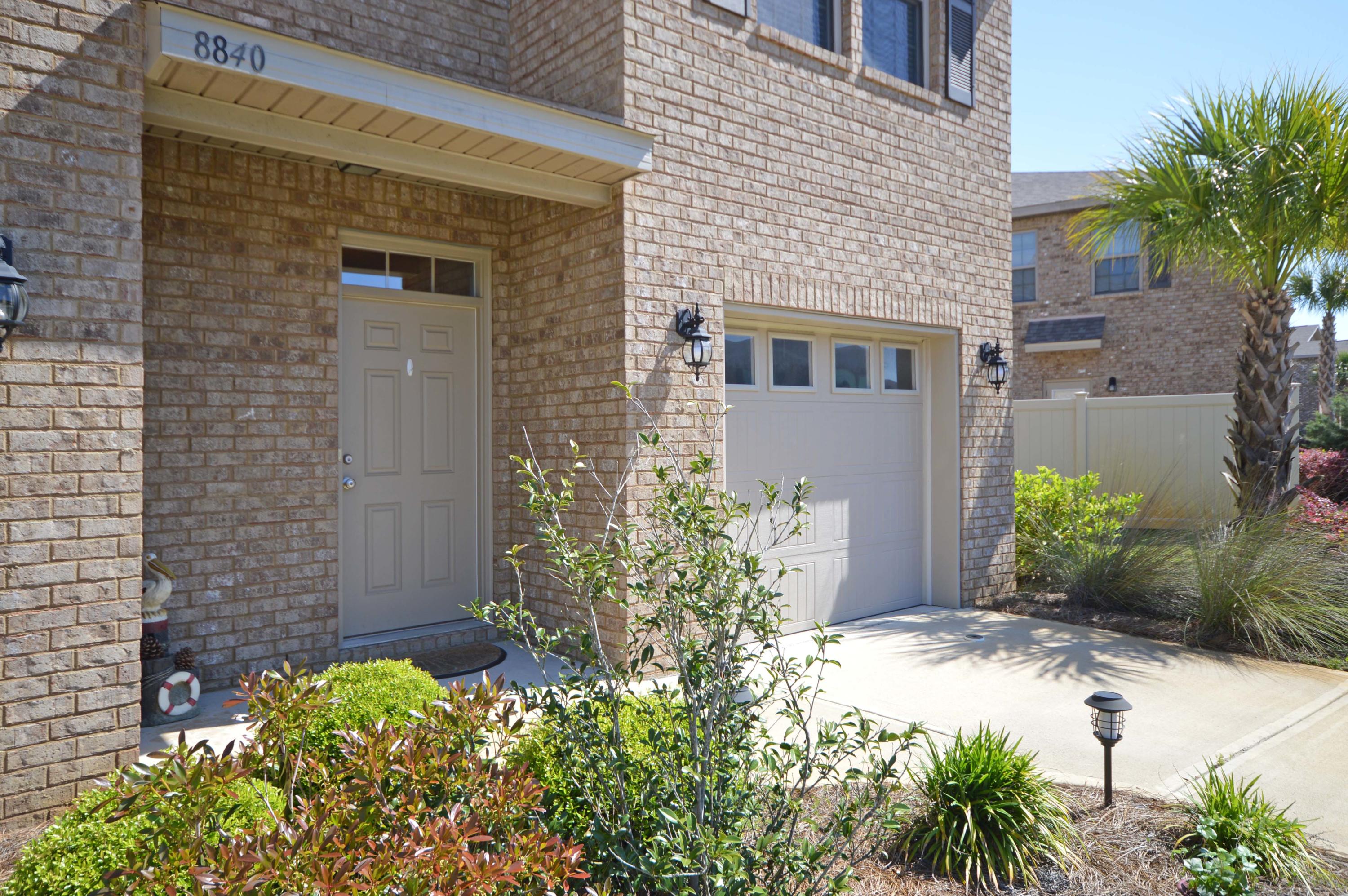 RESERVE POINTE - Residential