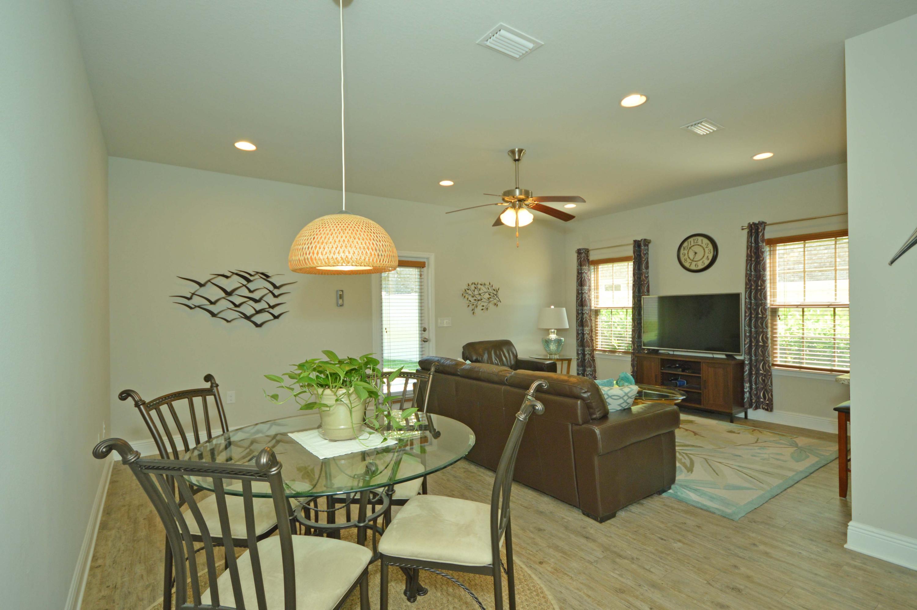 RESERVE POINTE - Residential