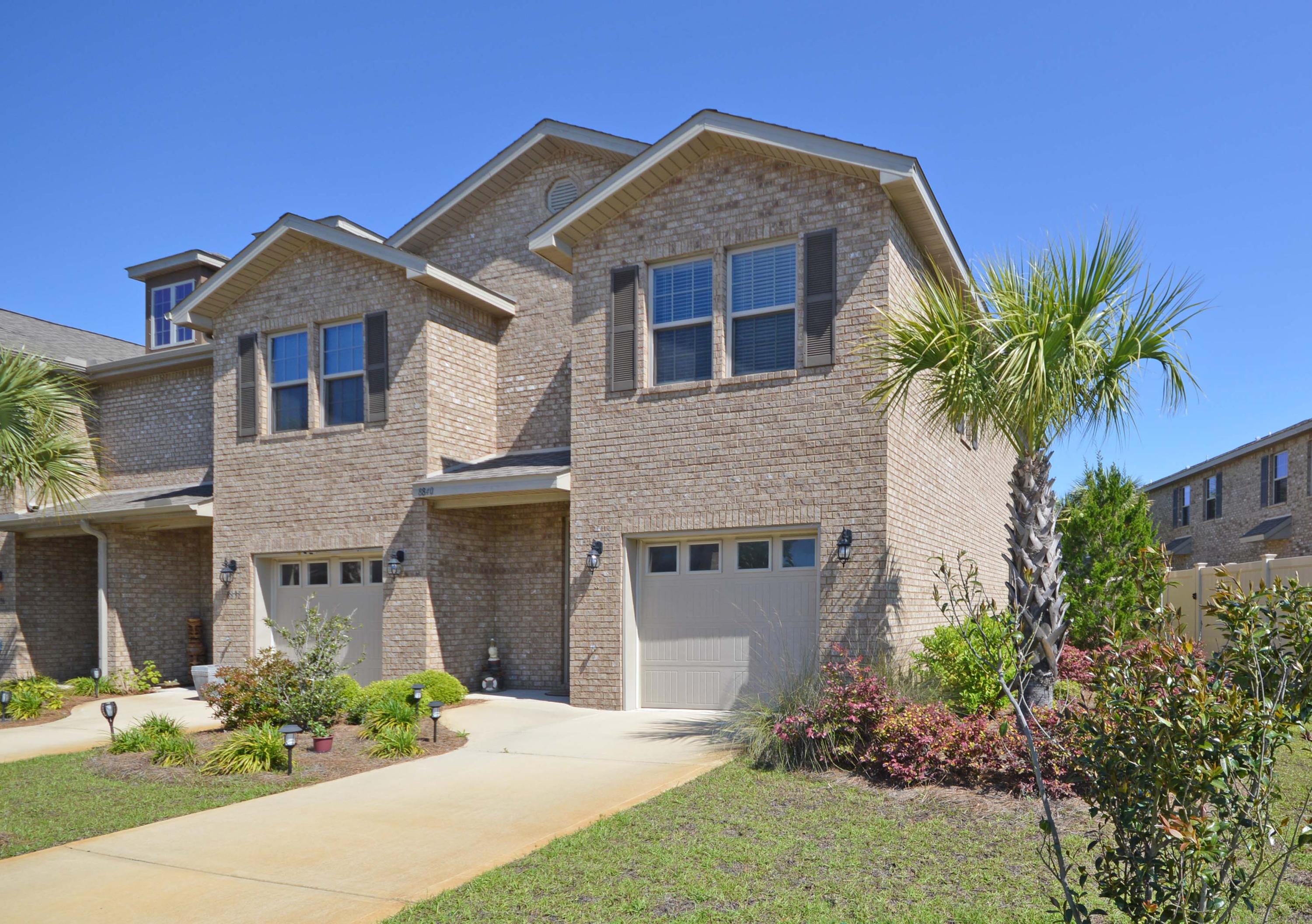 RESERVE POINTE - Residential