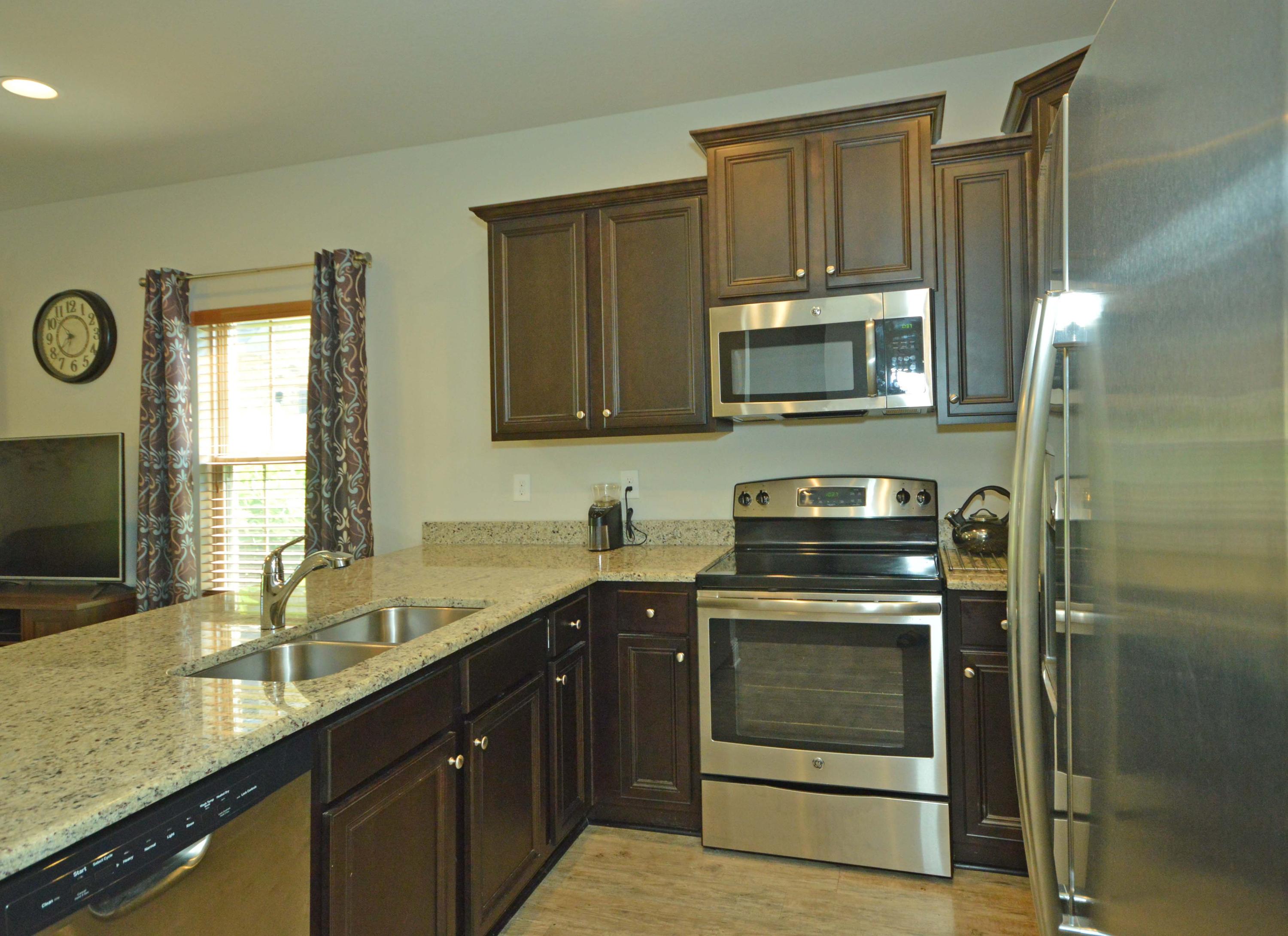 RESERVE POINTE - Residential