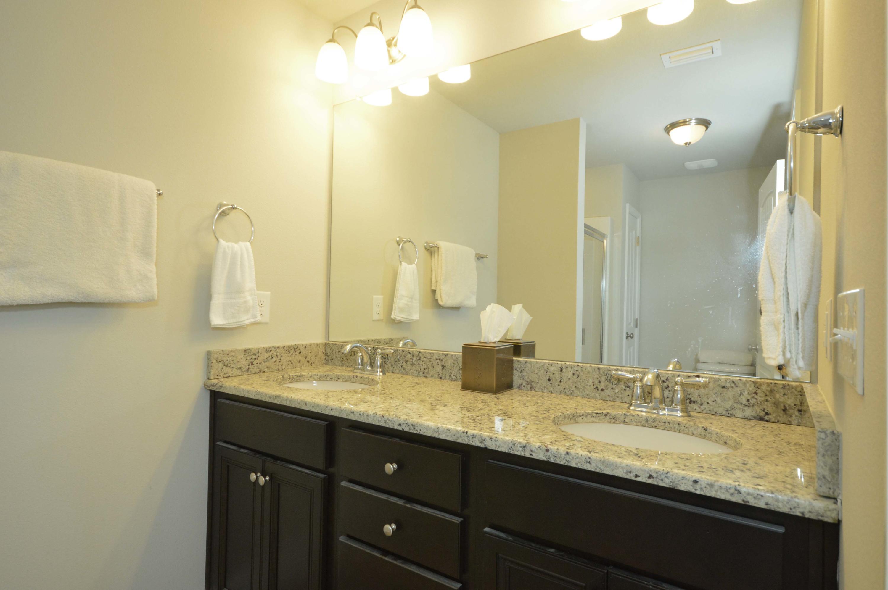 RESERVE POINTE - Residential