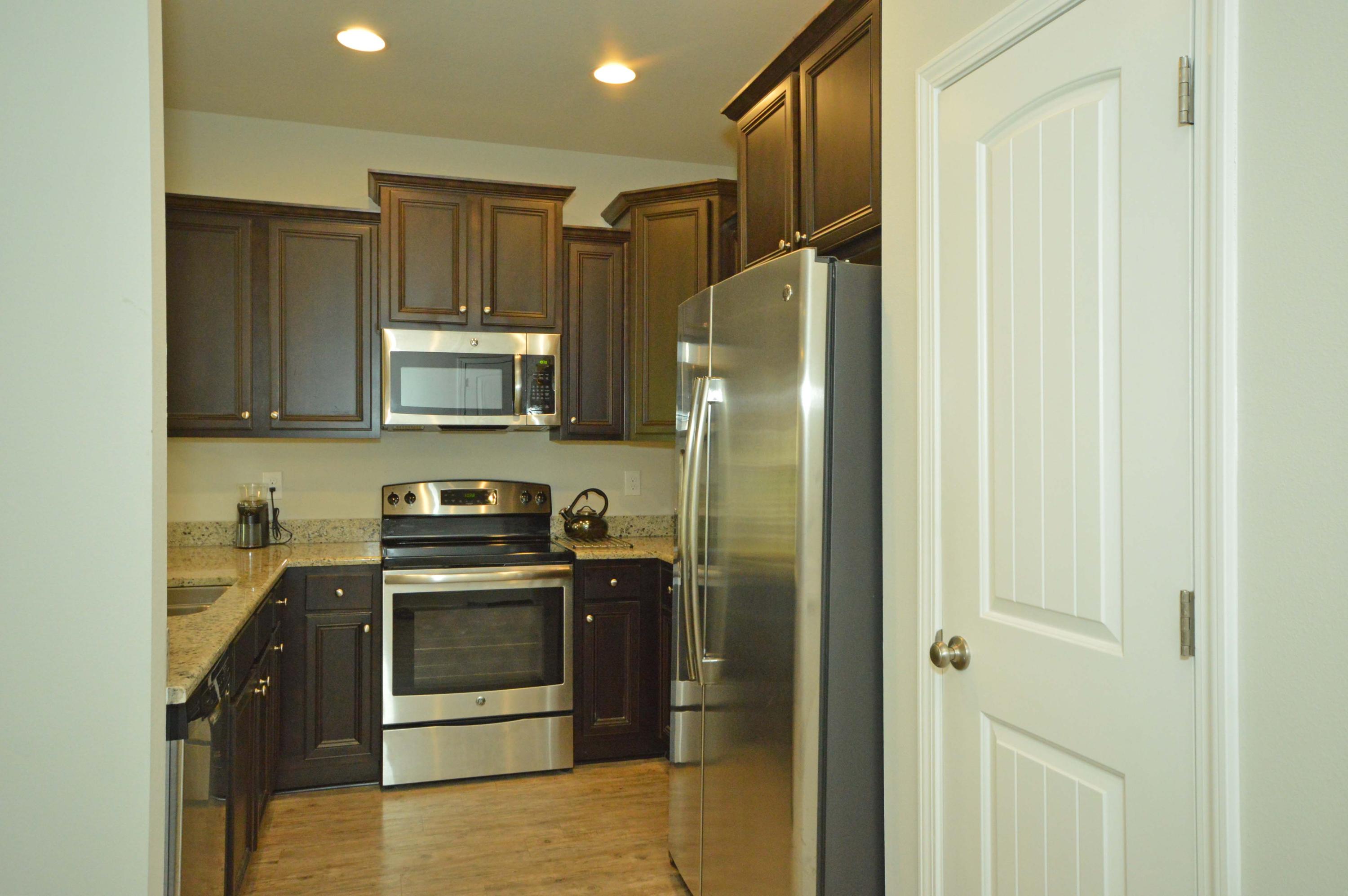 RESERVE POINTE - Residential