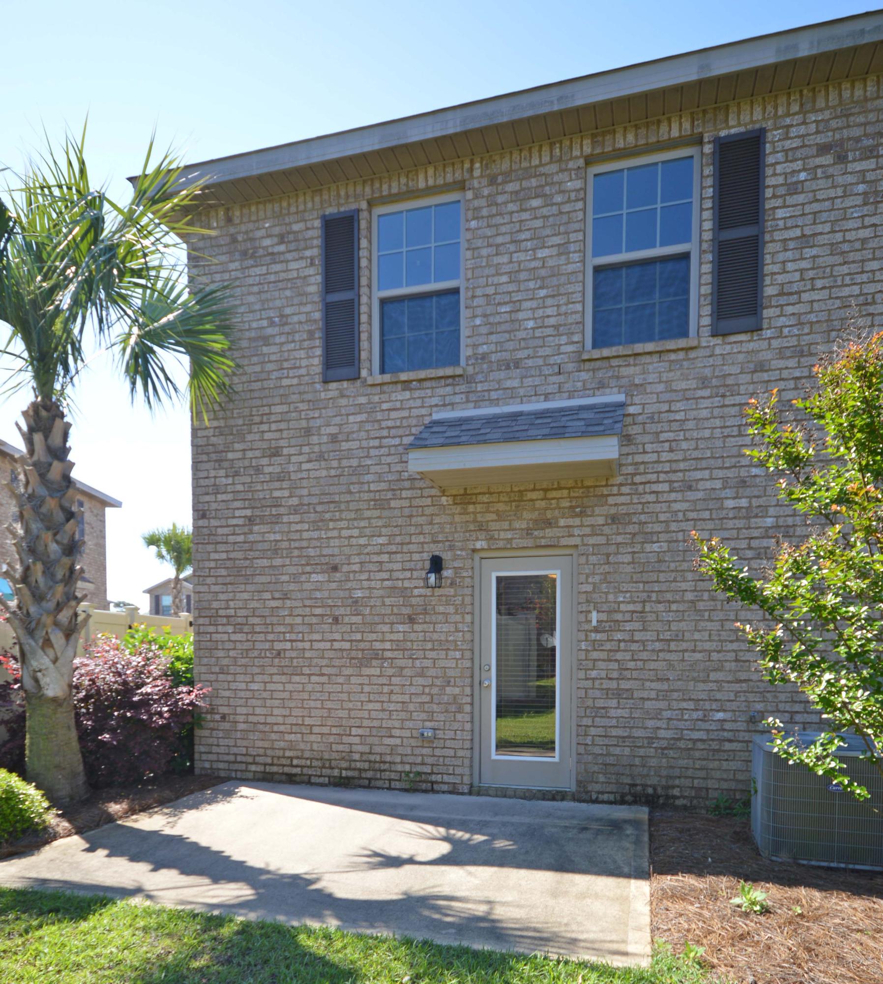 RESERVE POINTE - Residential