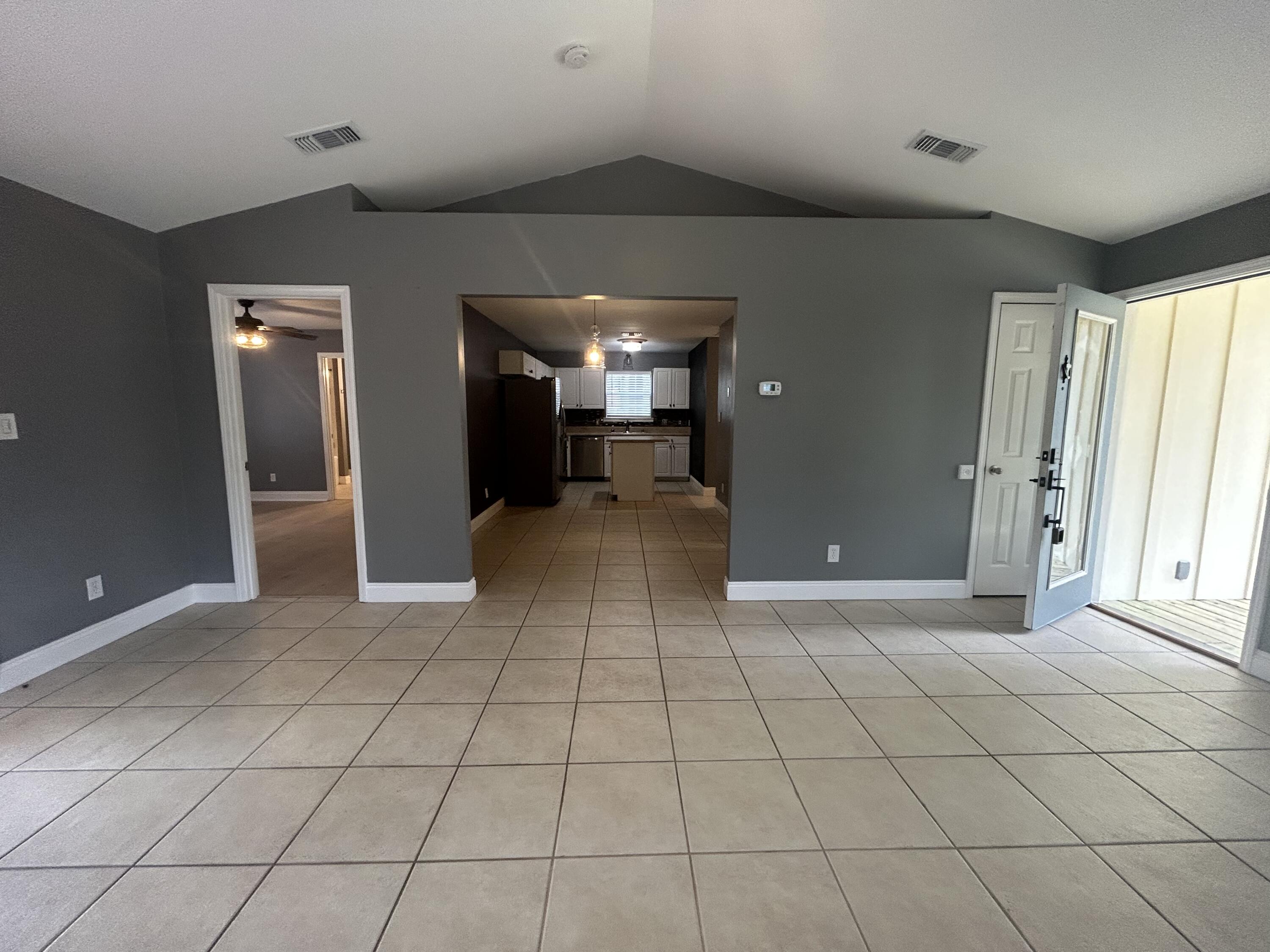 PARADISE UNREC - Residential Lease
