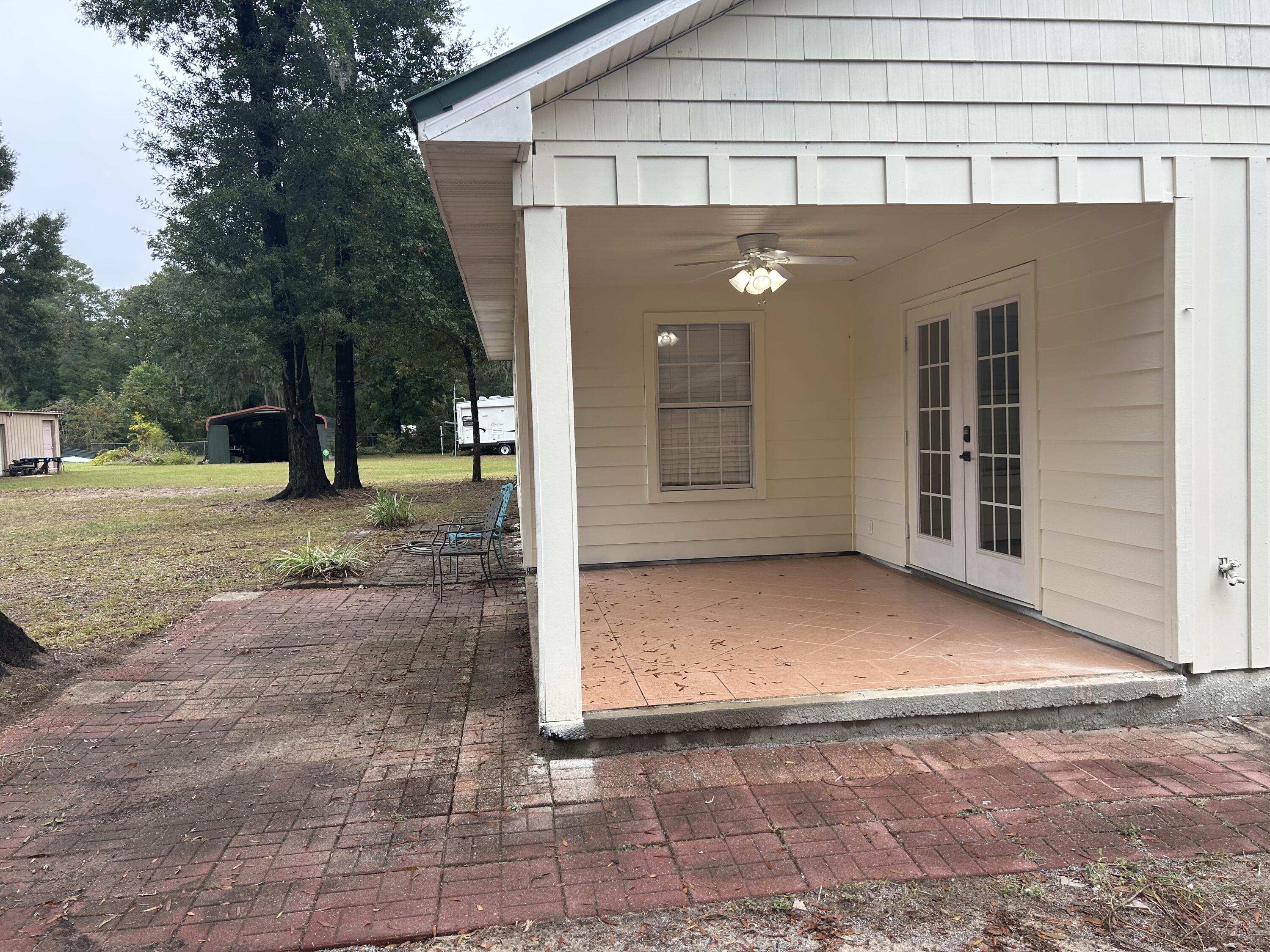 PARADISE UNREC - Residential Lease