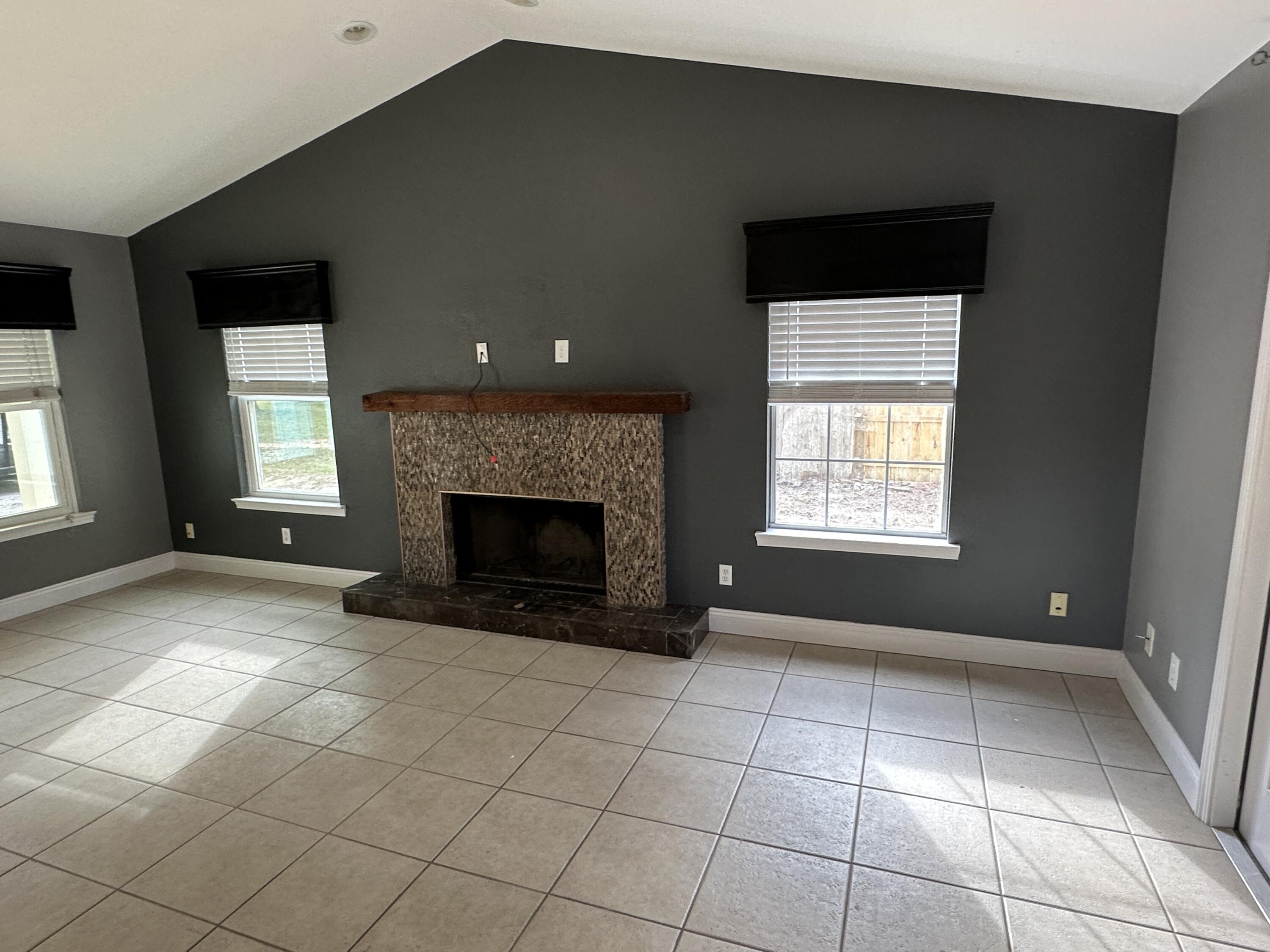PARADISE UNREC - Residential Lease