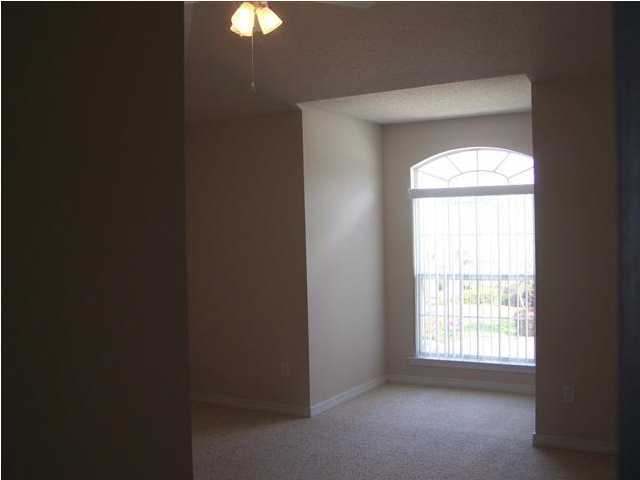 NORTH RIDGE CREEK S/D 2ND ADDN - Residential Lease
