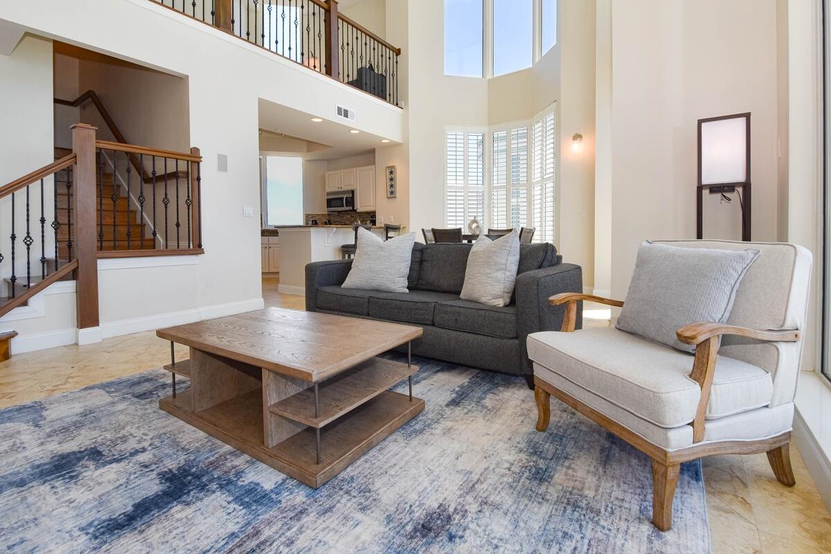 SILVER BEACH TOWERS - Residential