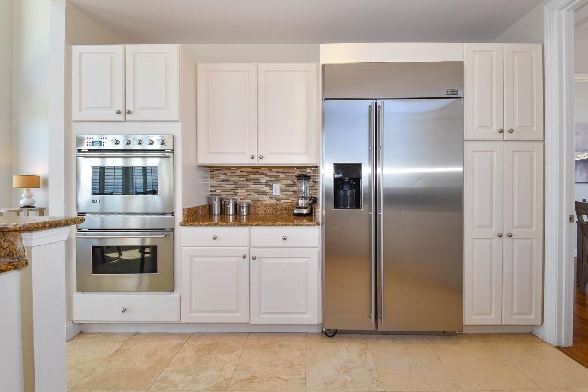 SILVER BEACH TOWERS - Residential