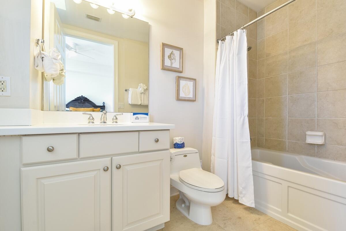 SILVER BEACH TOWERS - Residential