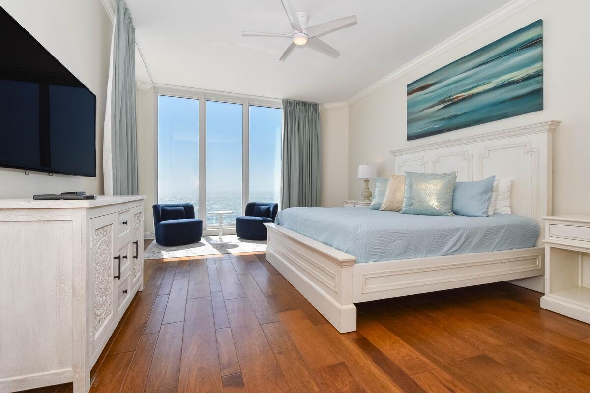 SILVER BEACH TOWERS - Residential