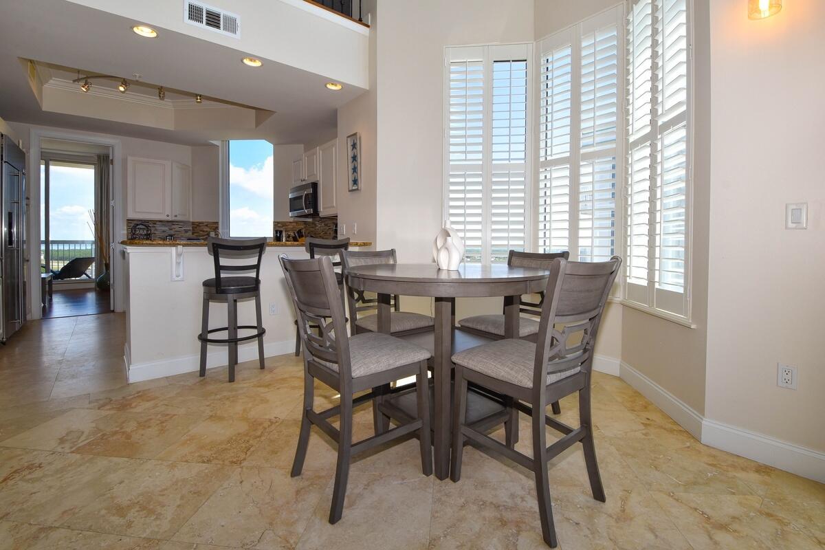 SILVER BEACH TOWERS - Residential