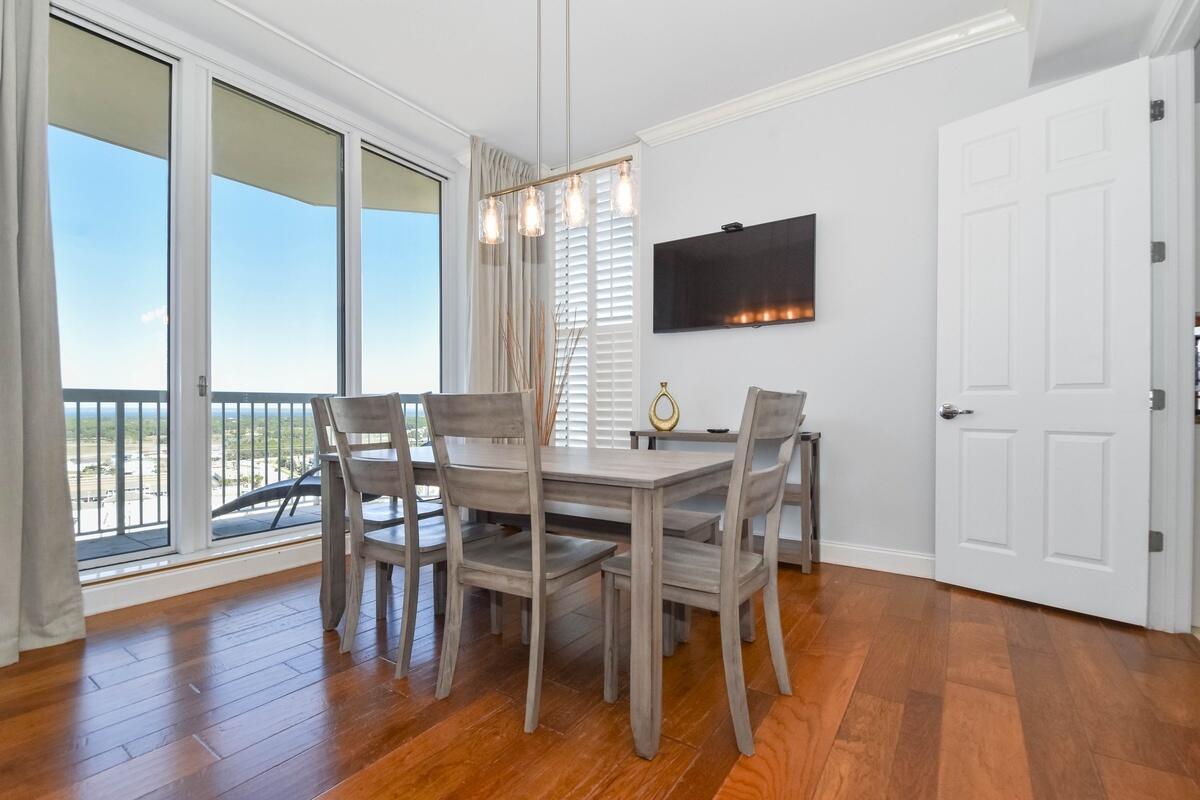 SILVER BEACH TOWERS - Residential