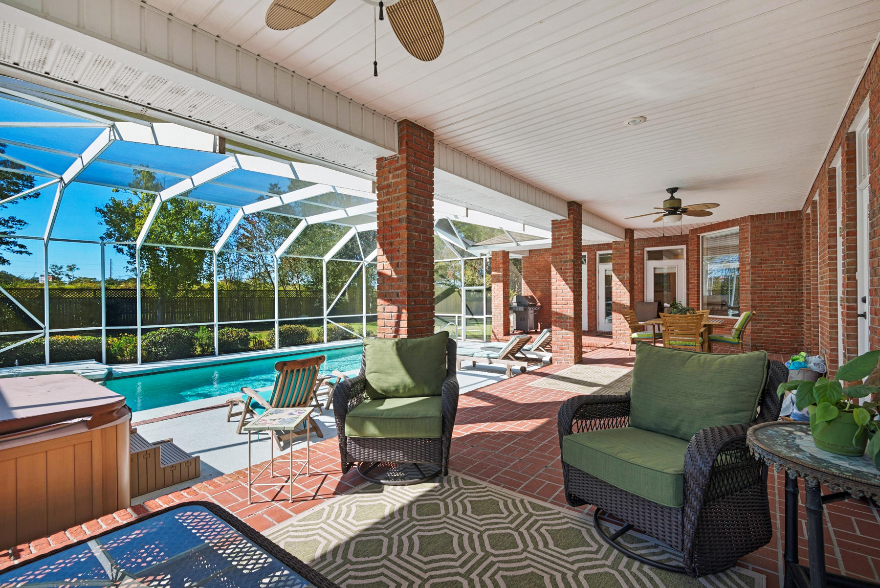 ROCKY BAYOU ESTATES 12B - Residential