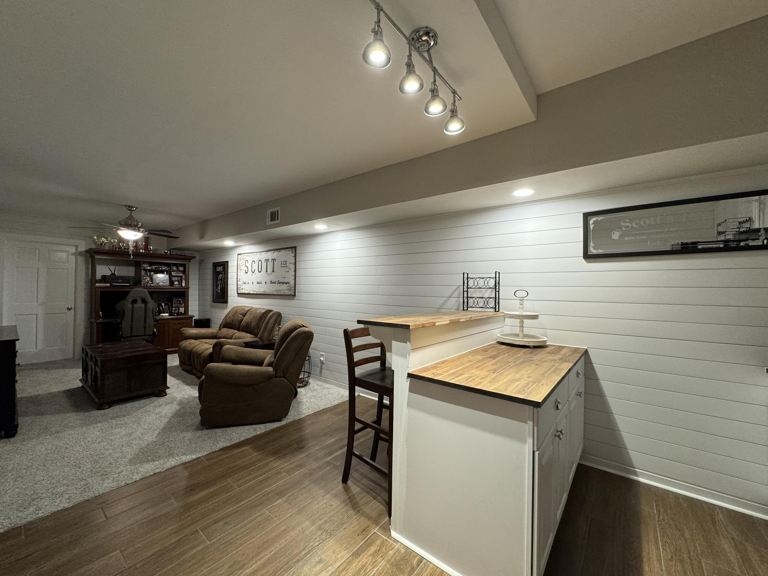 SCENIC HILLS COUNTRY CLUB - Residential