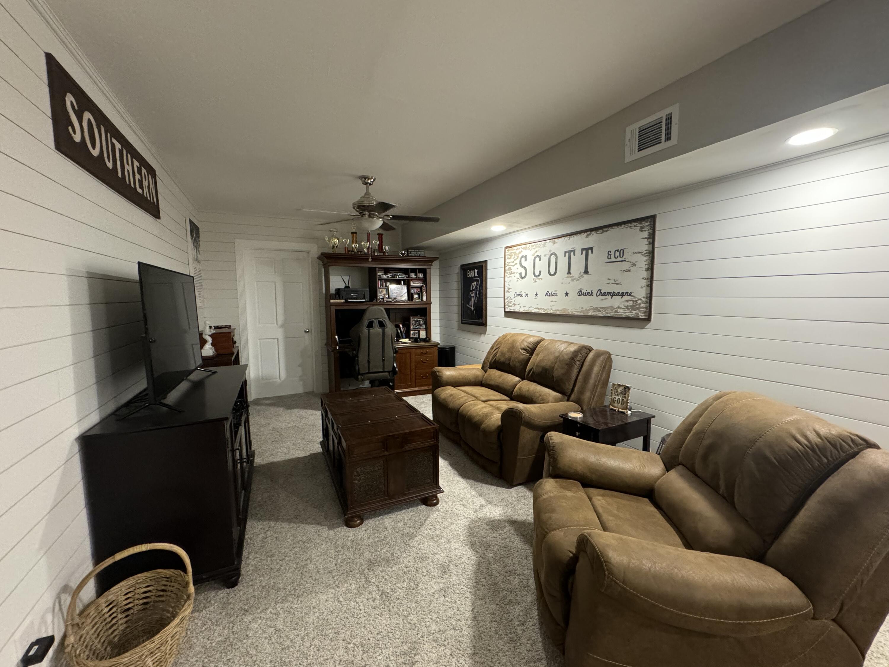 SCENIC HILLS COUNTRY CLUB - Residential