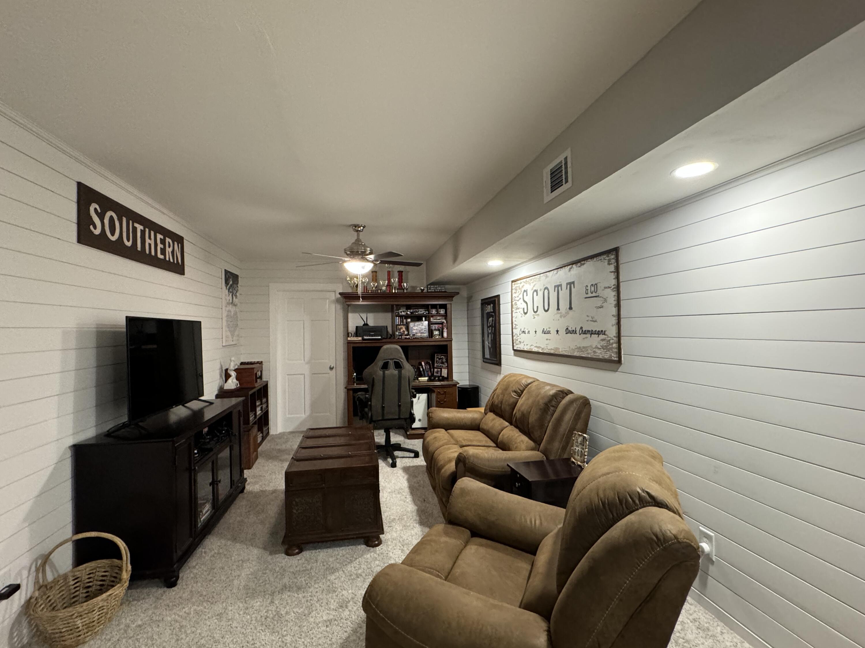 SCENIC HILLS COUNTRY CLUB - Residential