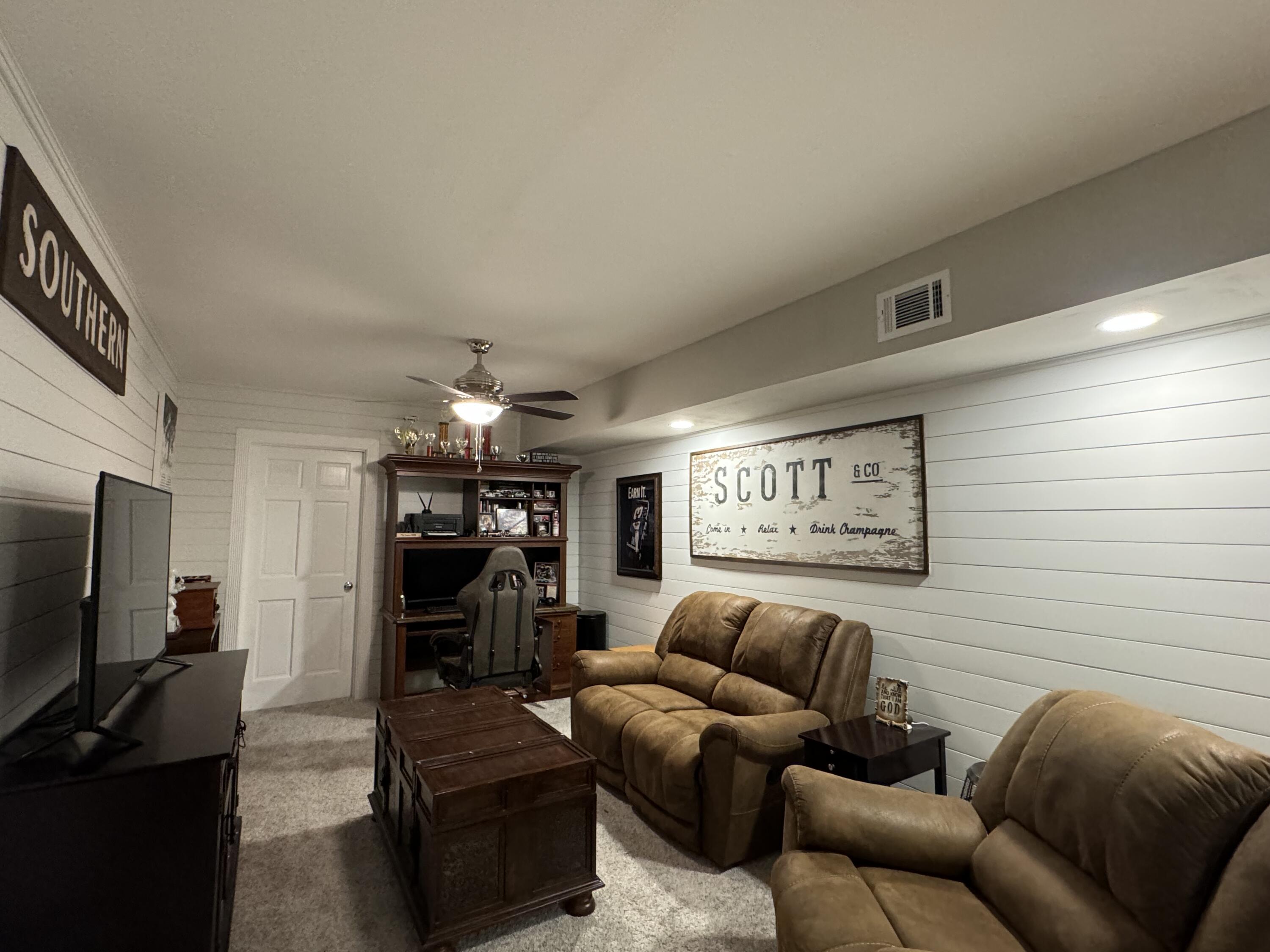 SCENIC HILLS COUNTRY CLUB - Residential