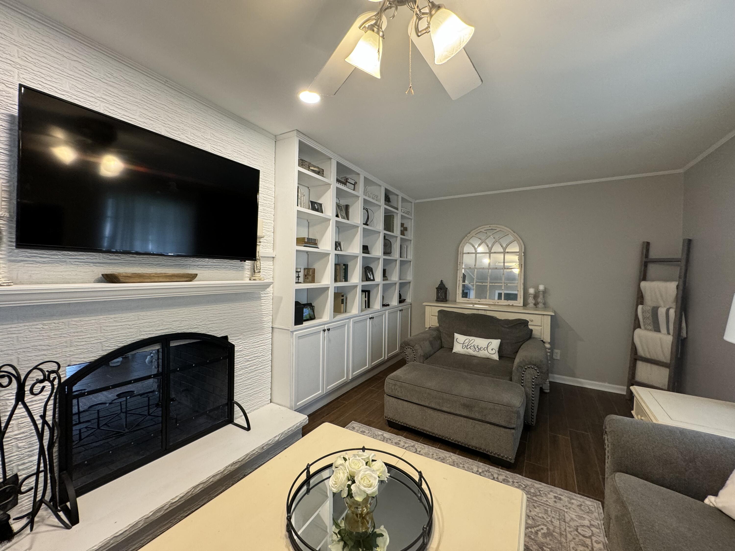 SCENIC HILLS COUNTRY CLUB - Residential